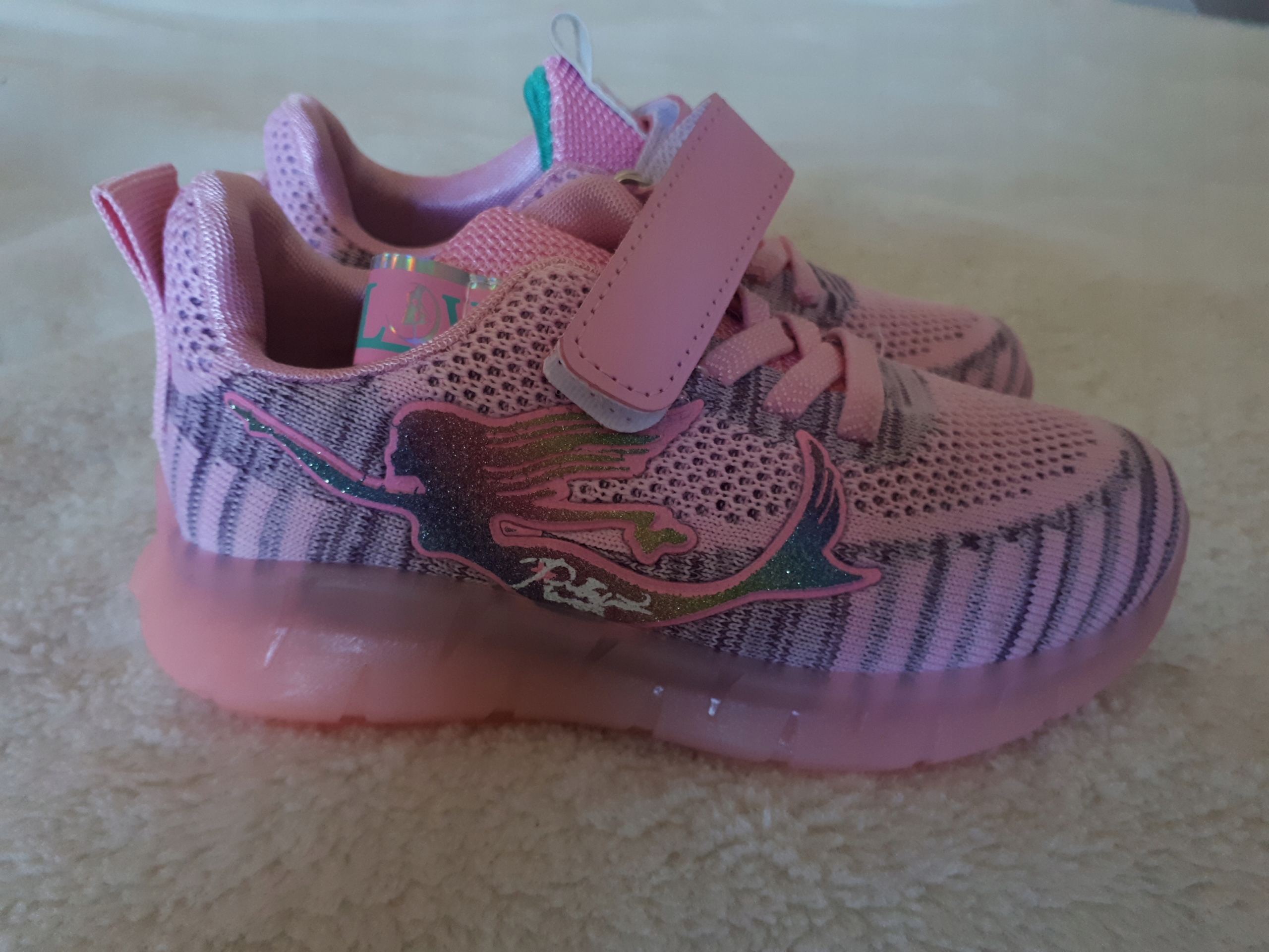 

Adidasy Dla Dziewczynki R.27