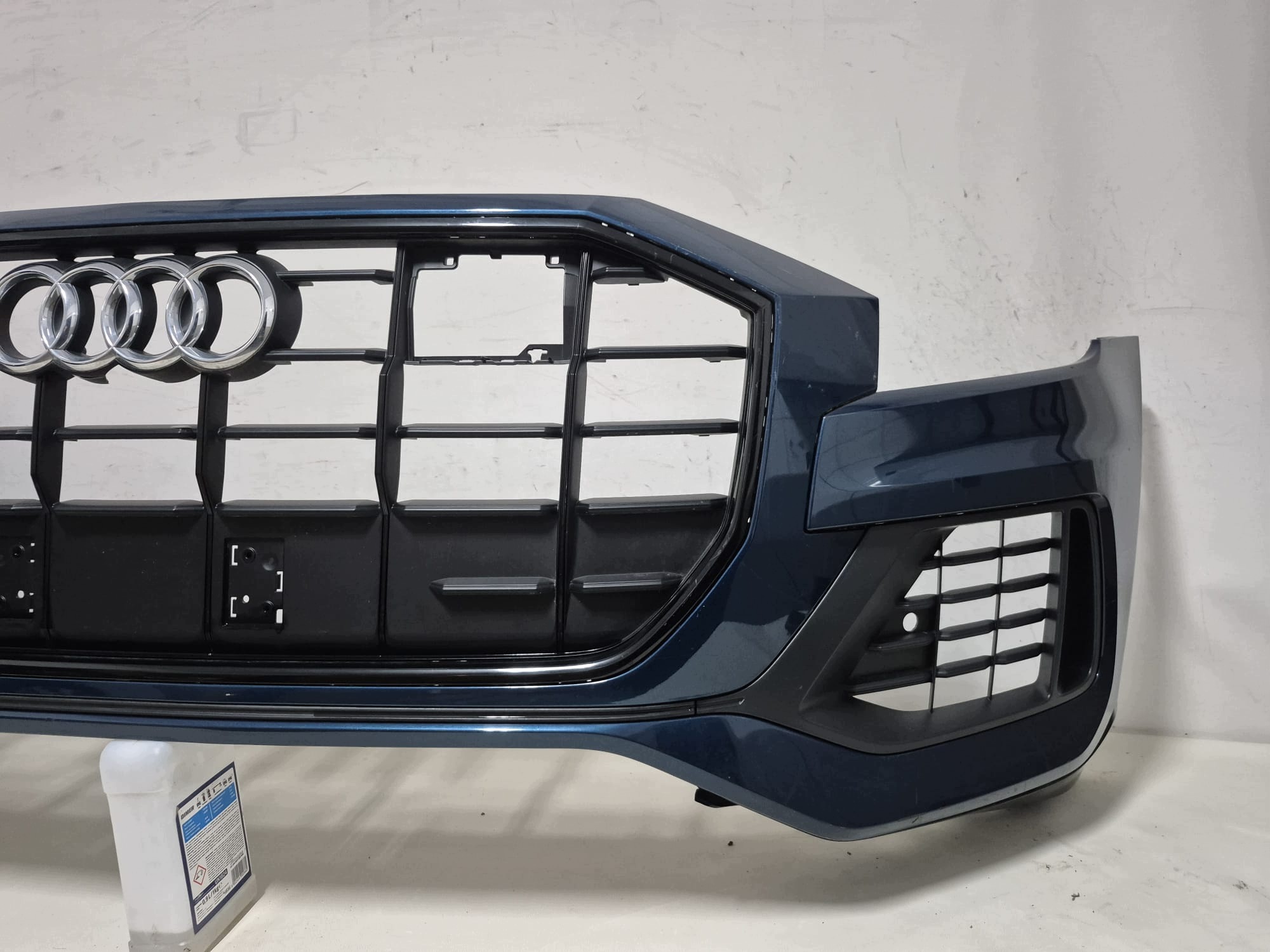 AUDI Q8 4M8 ZWYKLY 18- bumper front front grill grid PDC 4M8807437A