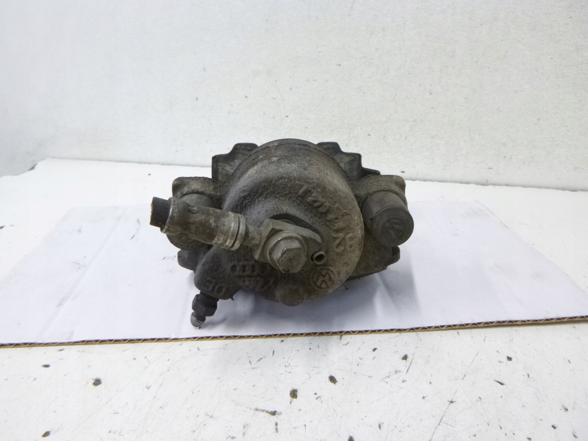 caliper brake front right VW Volkswagen Golf 5 V 1.4TSi 03-09r.