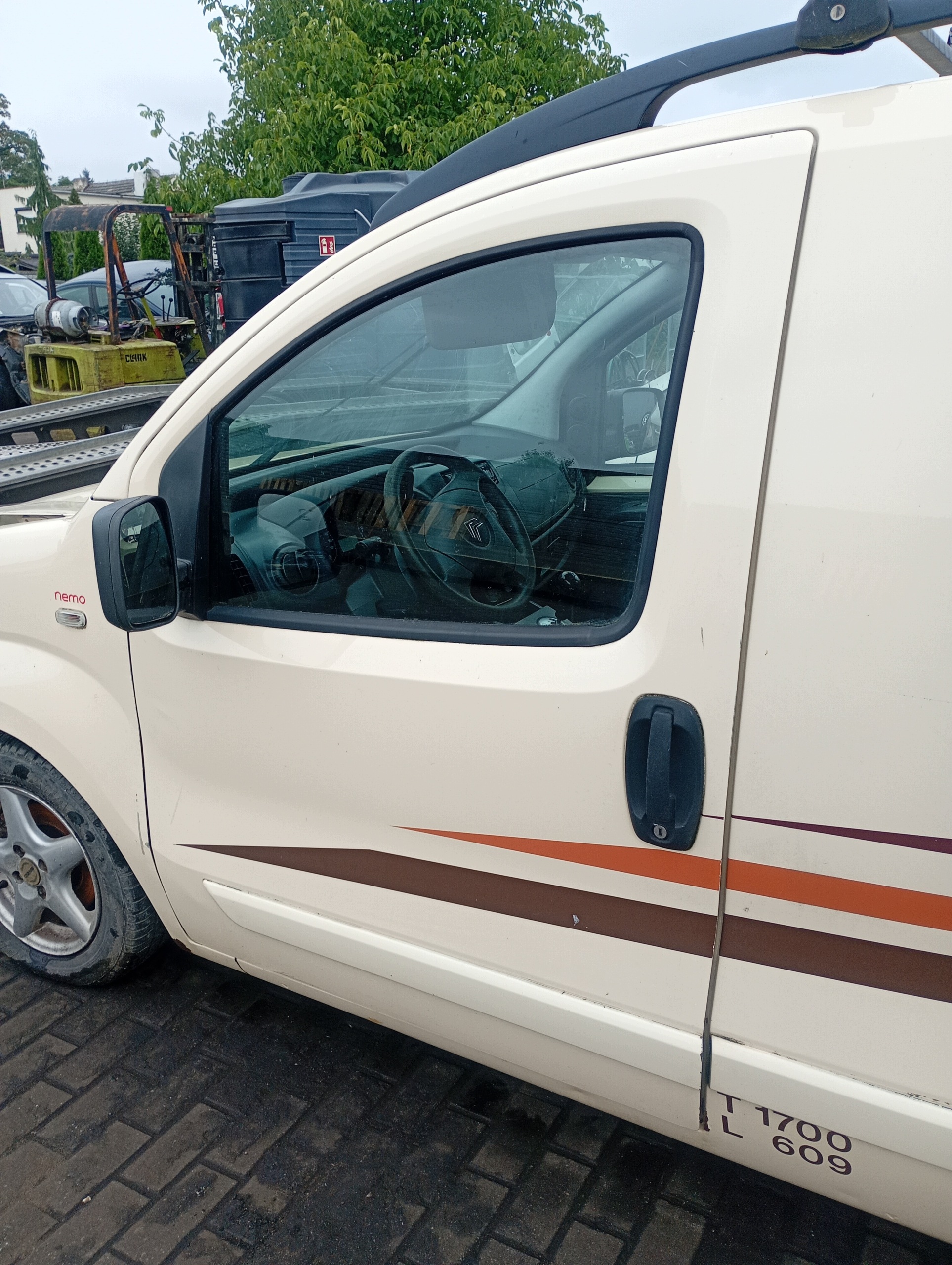 door left front front Citroen Nemo 08-17 kod lakieru 228/KDF