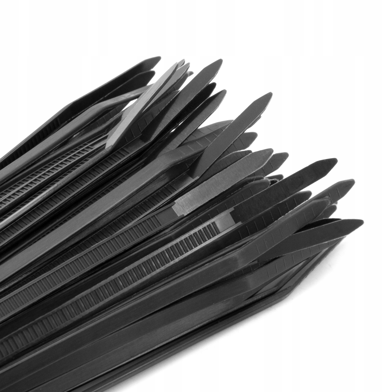 OPASKI KABLOWE PLASTIKOWE CZARNE 4,5x250 100szt UV Długość 250 mm