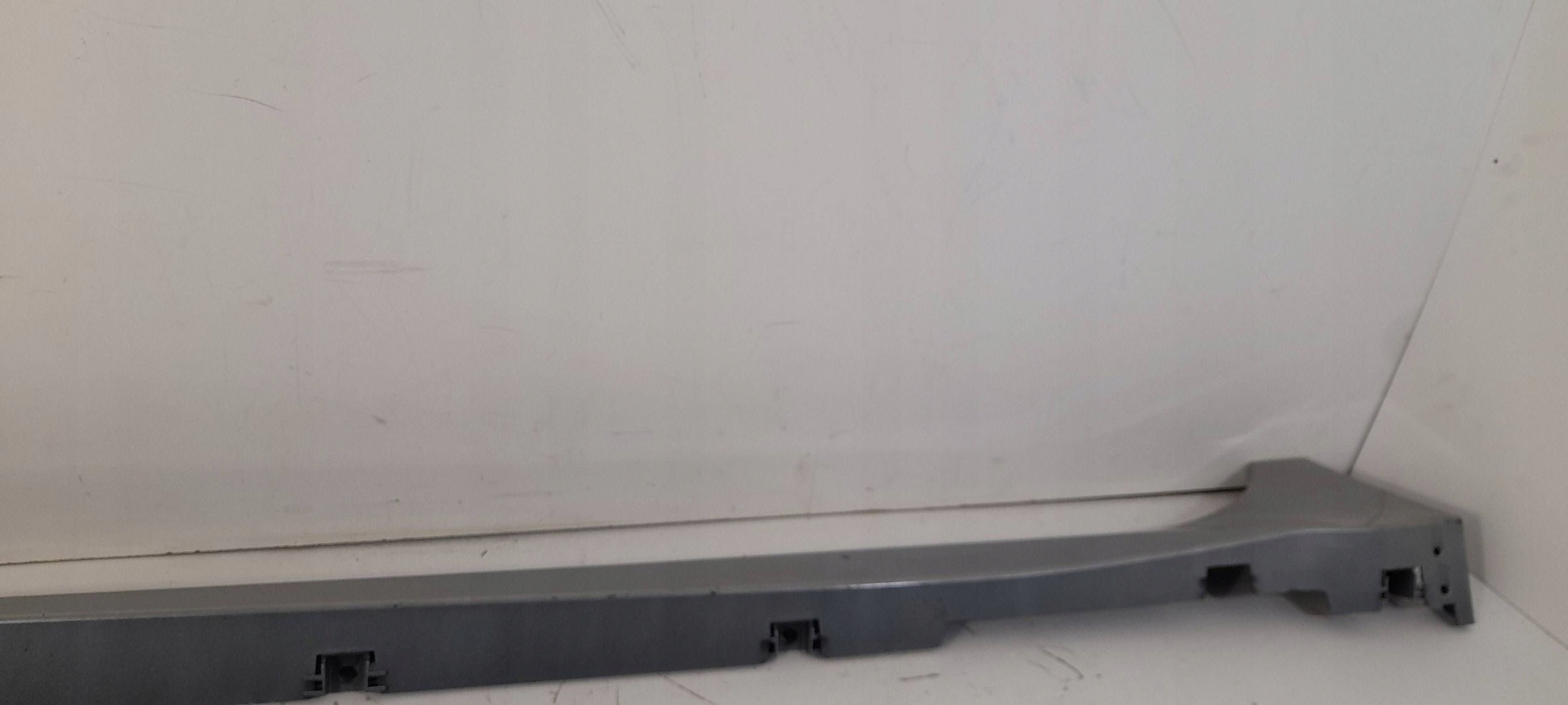 Nissan Leaf II ZE1 moulding threshold left 768516WL2C (LS84)