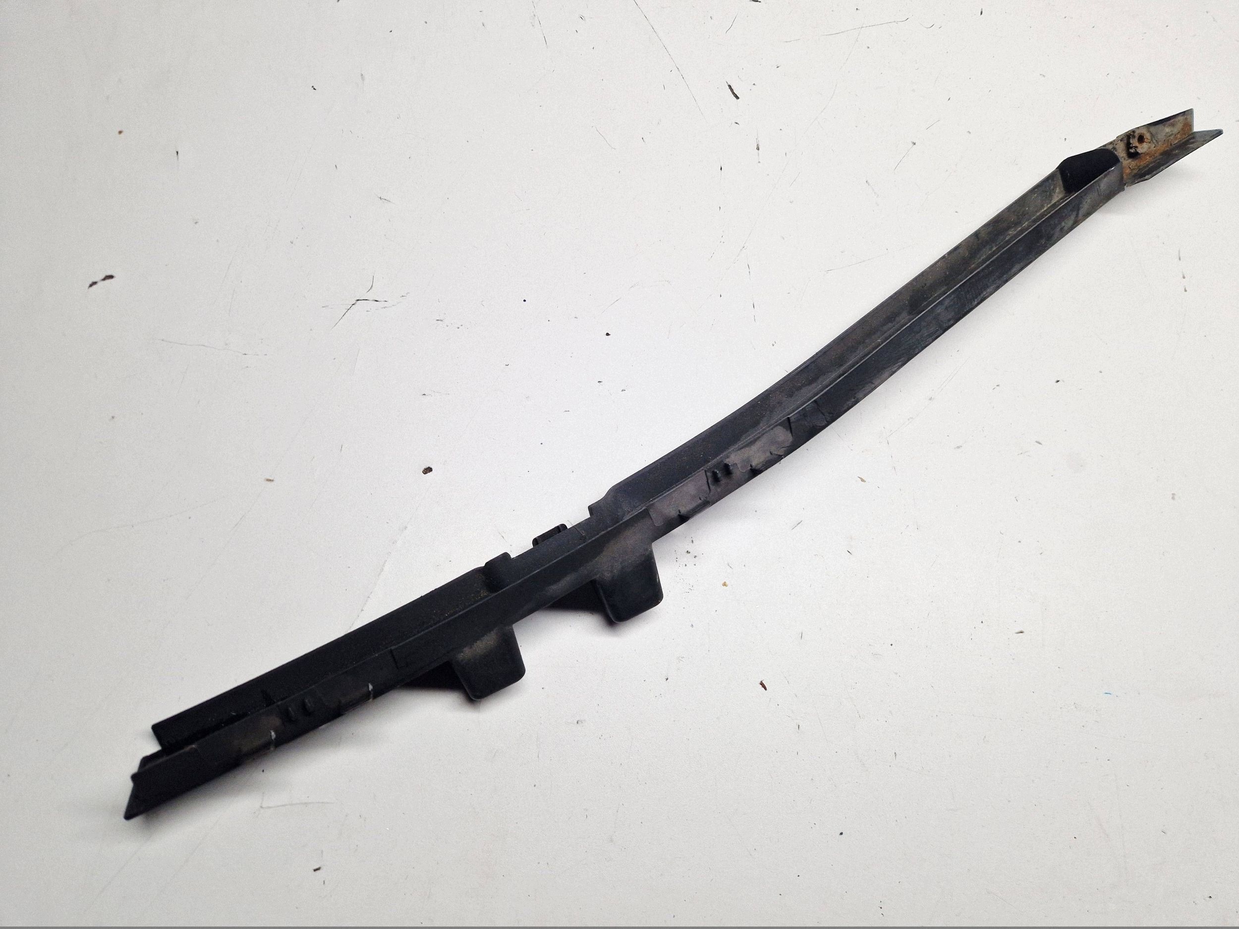 torpedo holder under the window left Citroen Berlingo II 2 2008 R 9681284280