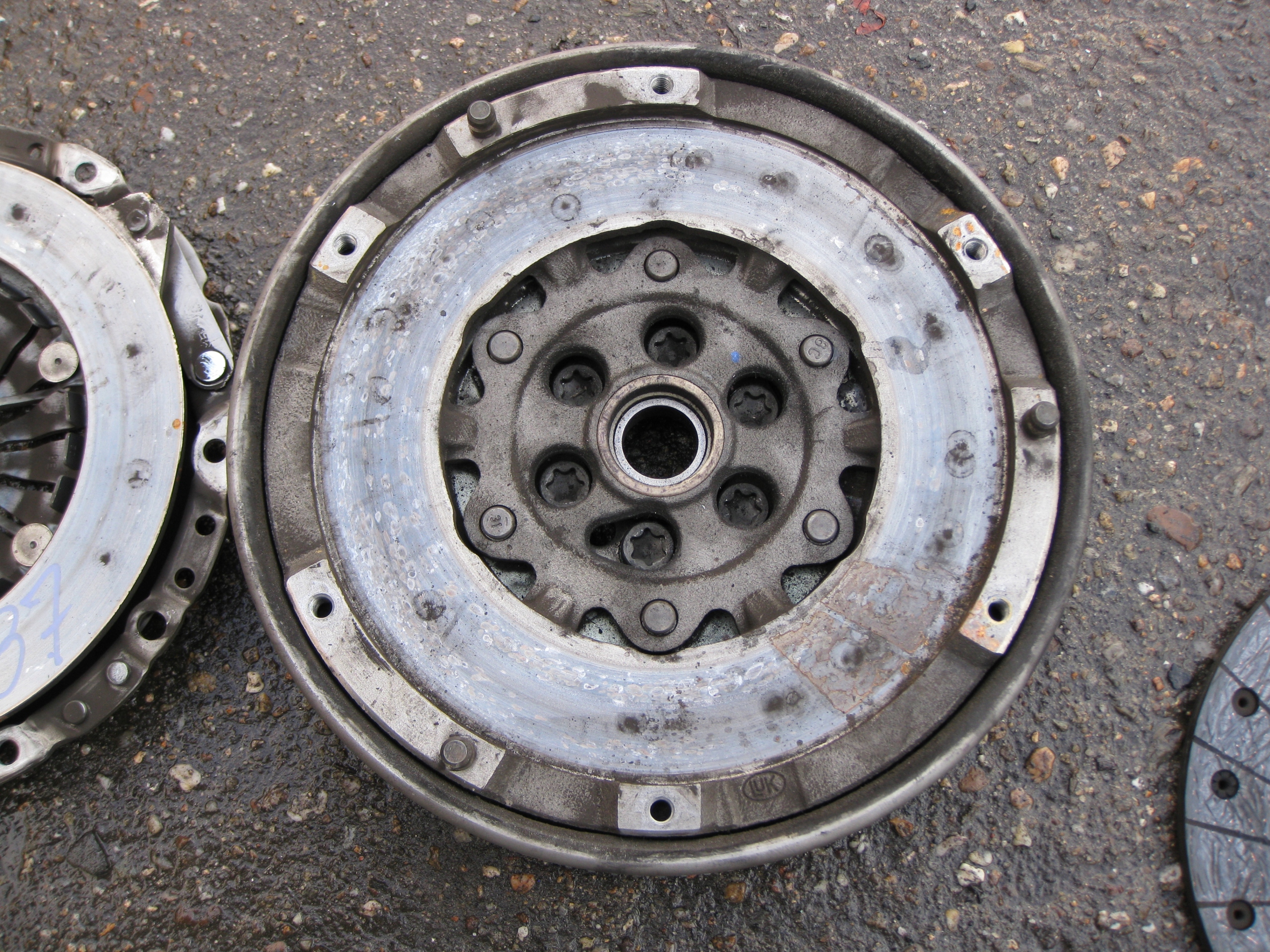 BMW E87 2.0 e 08R DWUMASA frizione 7560876