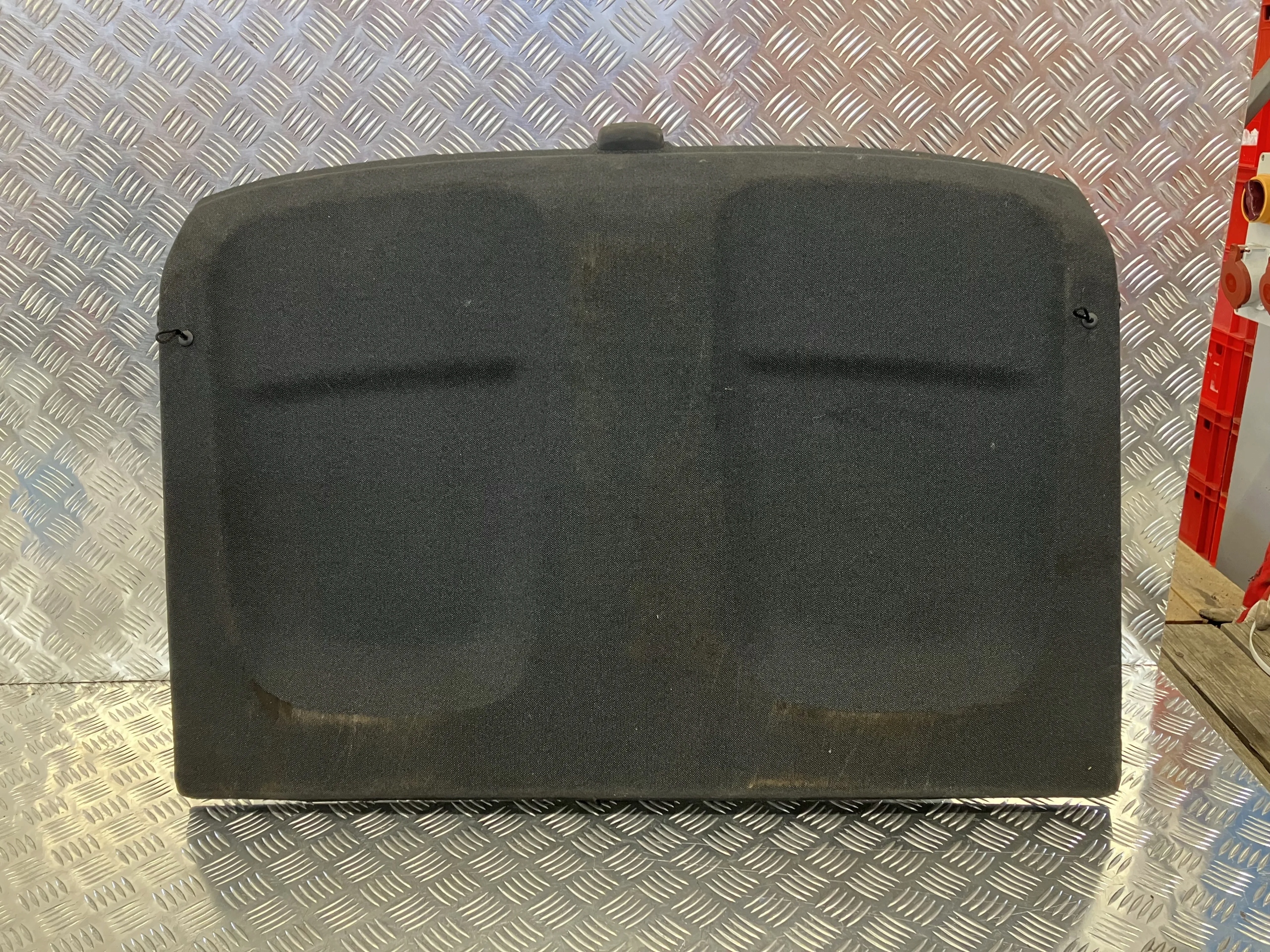 PÓŁKA BAGAŻNIKA VOLVO XC40 31462041