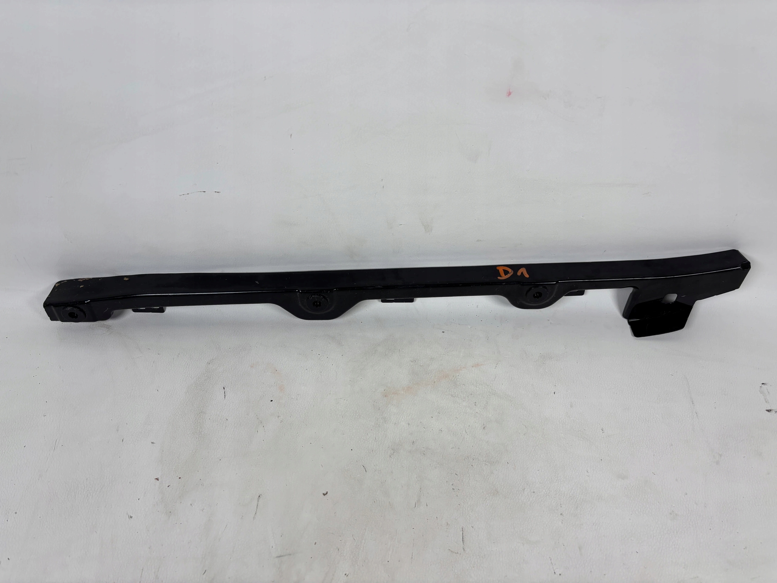 PORSCHE MACAN cover SLUPKA left 95B809573B
