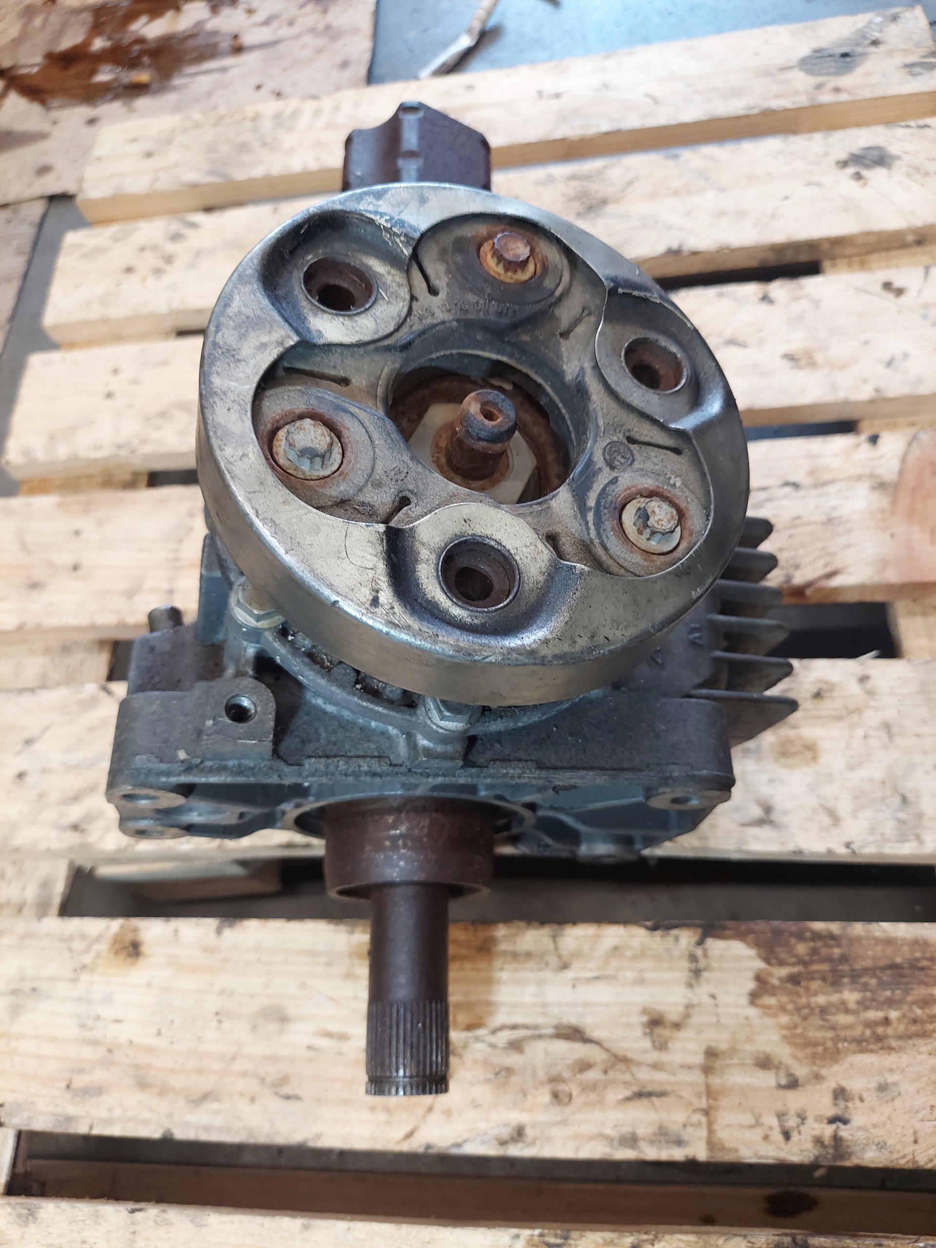 REDUKTOR diff differential VW AUDI 0A6409053AF front