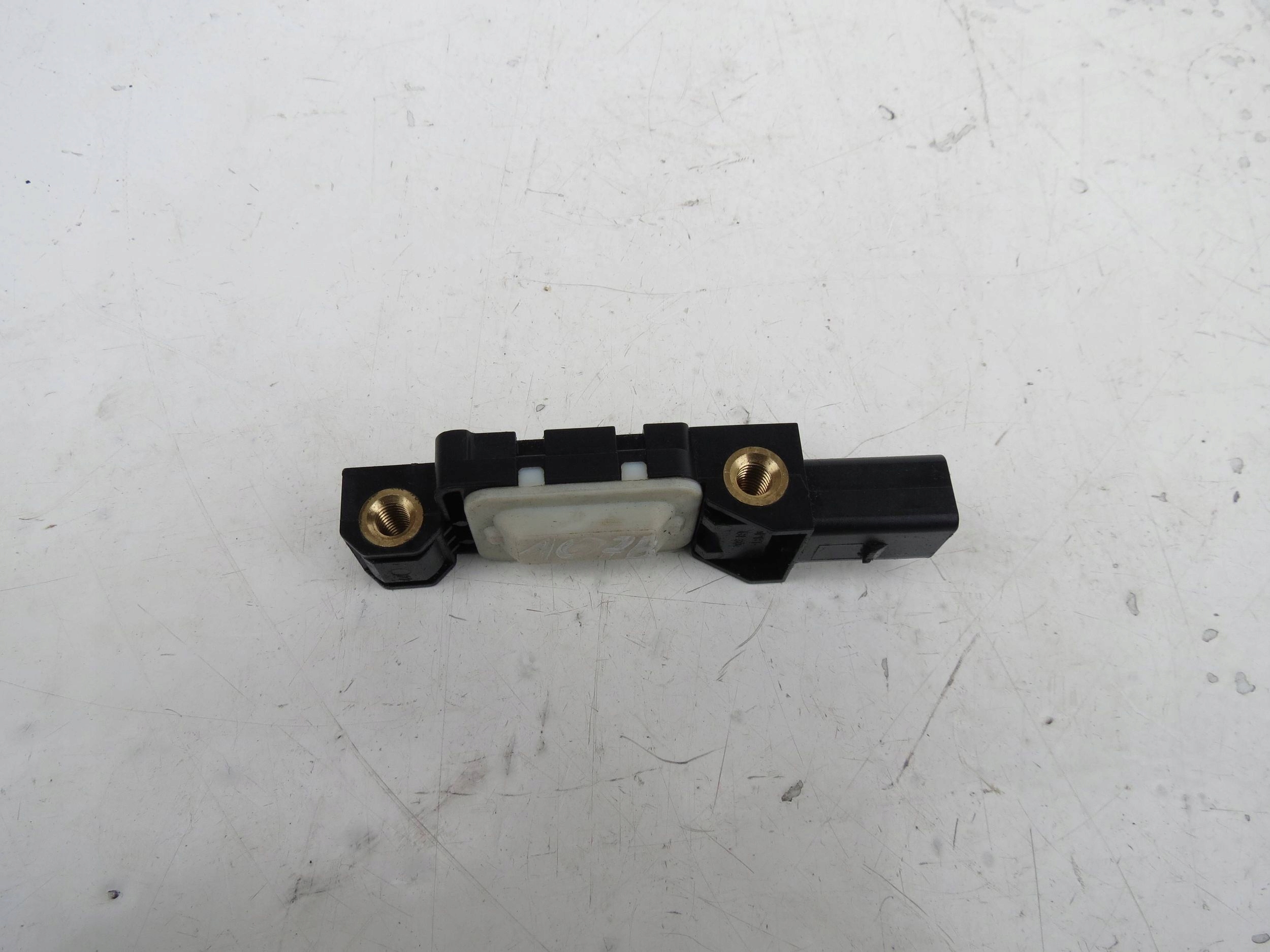 Crashsensor Drucksensor PORSCHE CAYENNE und 7L5 4.8 V8 7L0909606B