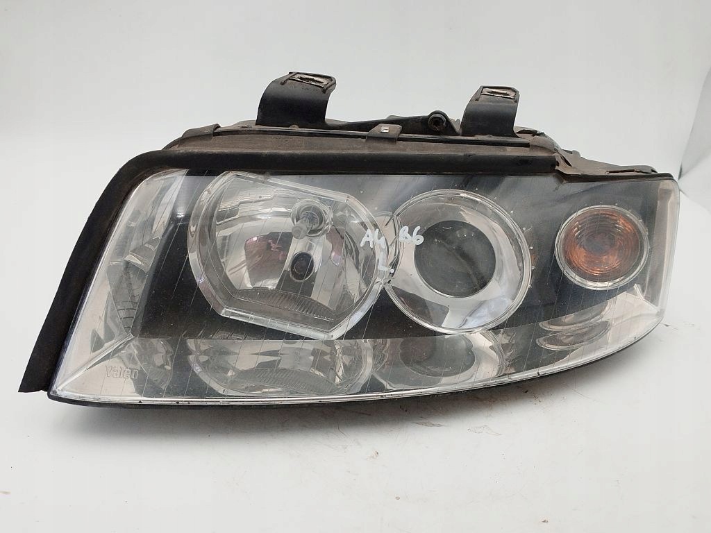 Audi A4 B6 light left front front 8E0941003F