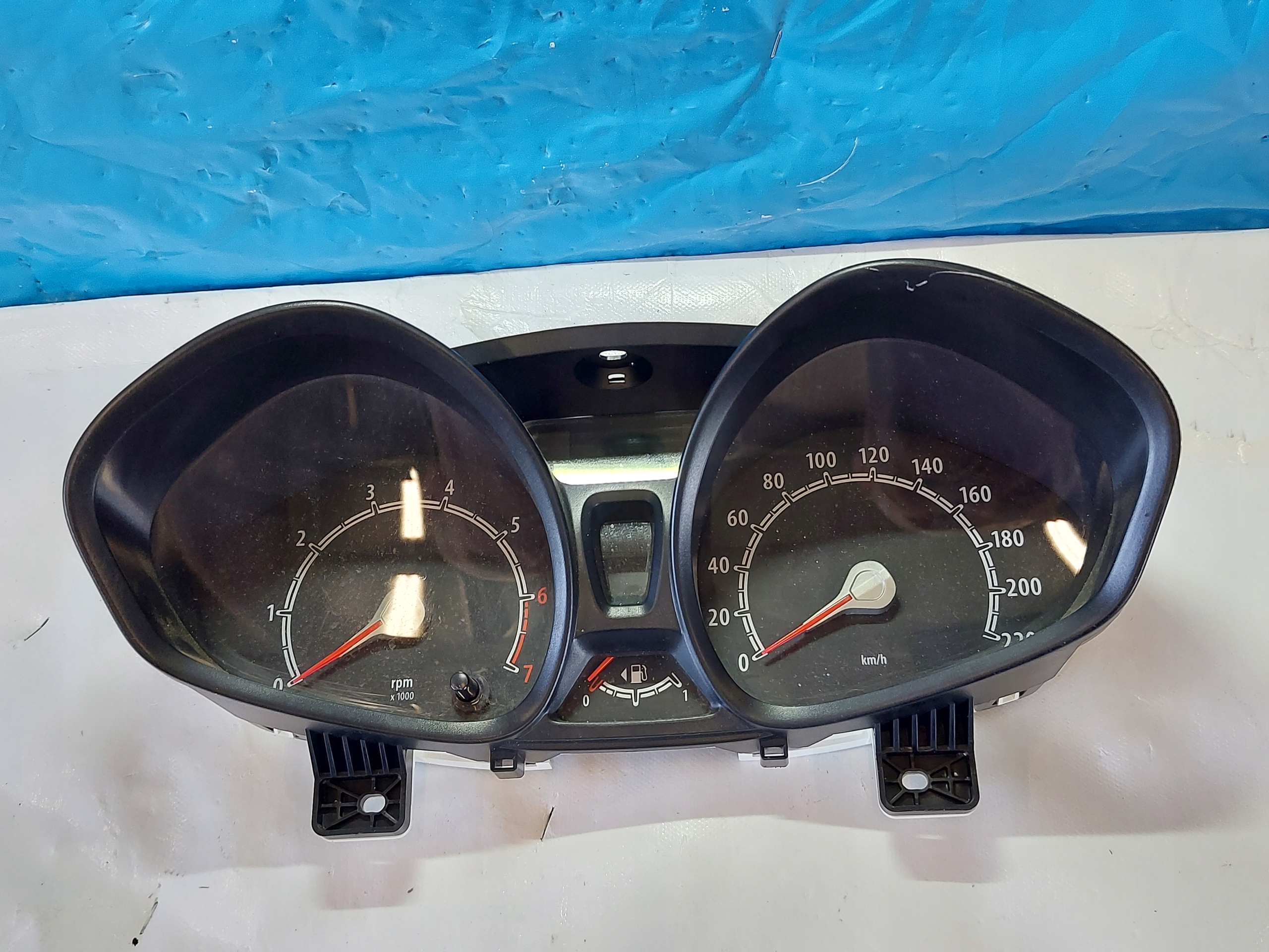 dials clock FIESTA MK7 1.25 B 8A6T10849AK