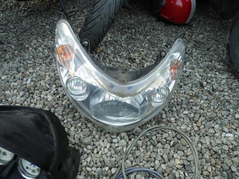 PEUGEOT ELYSTAR 50 LAMPA PRZÓD REFLEKTOR