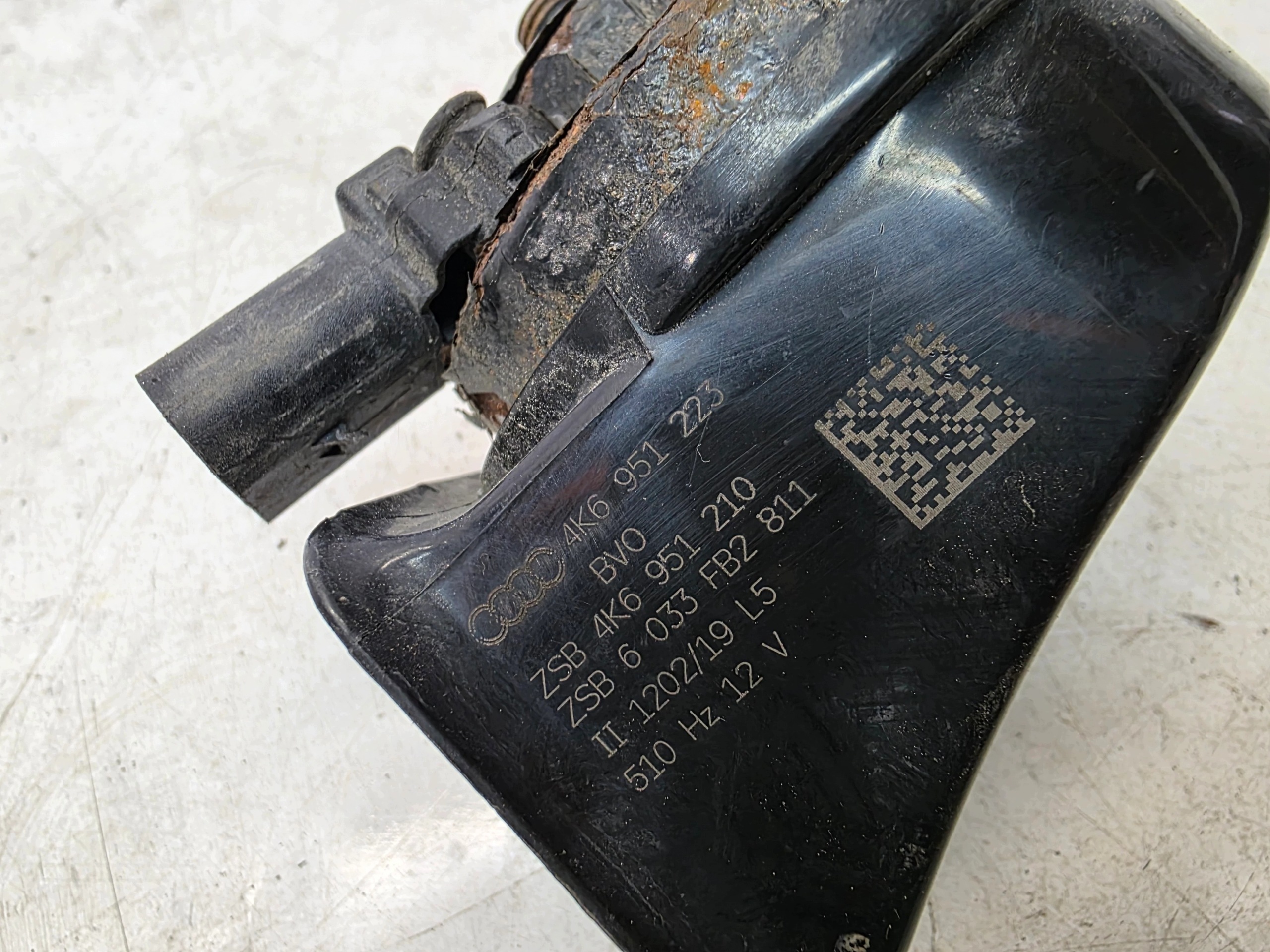KLAKSON SYGNAL LOW AUDI A6 C8 4K6951210