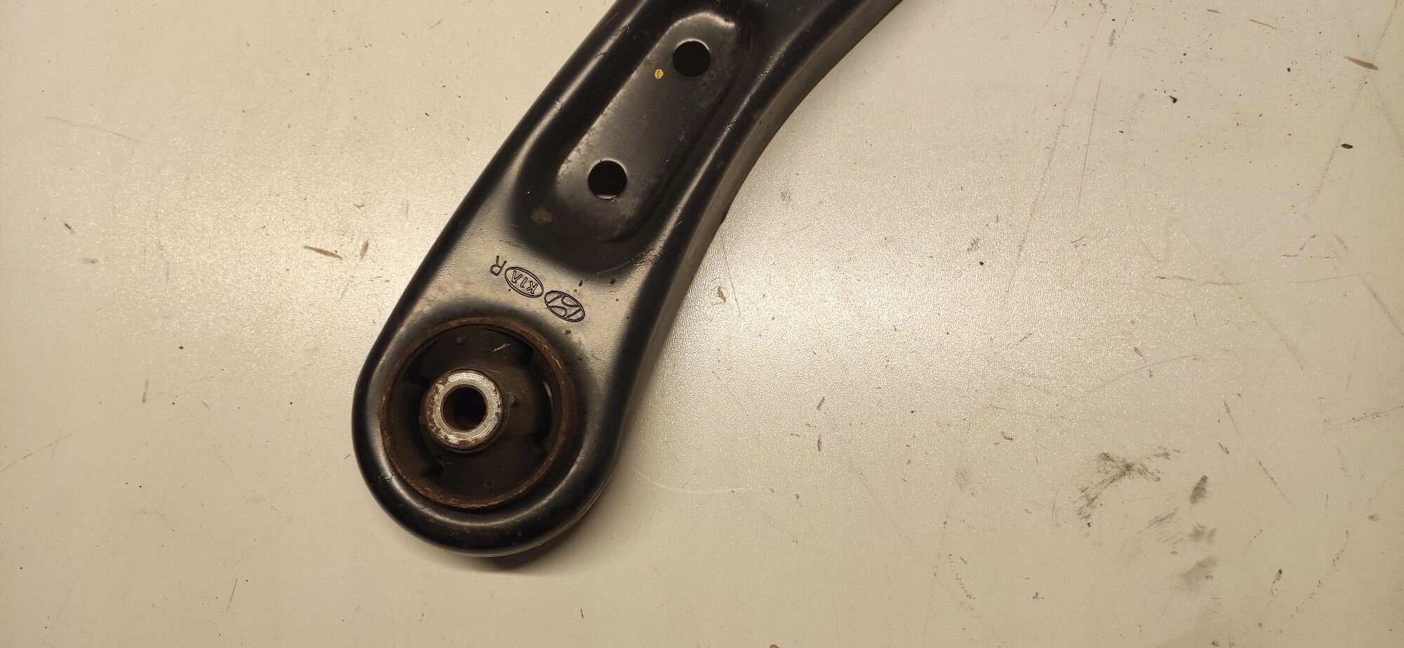 KIA RIO IV V arm right front front original 17-24