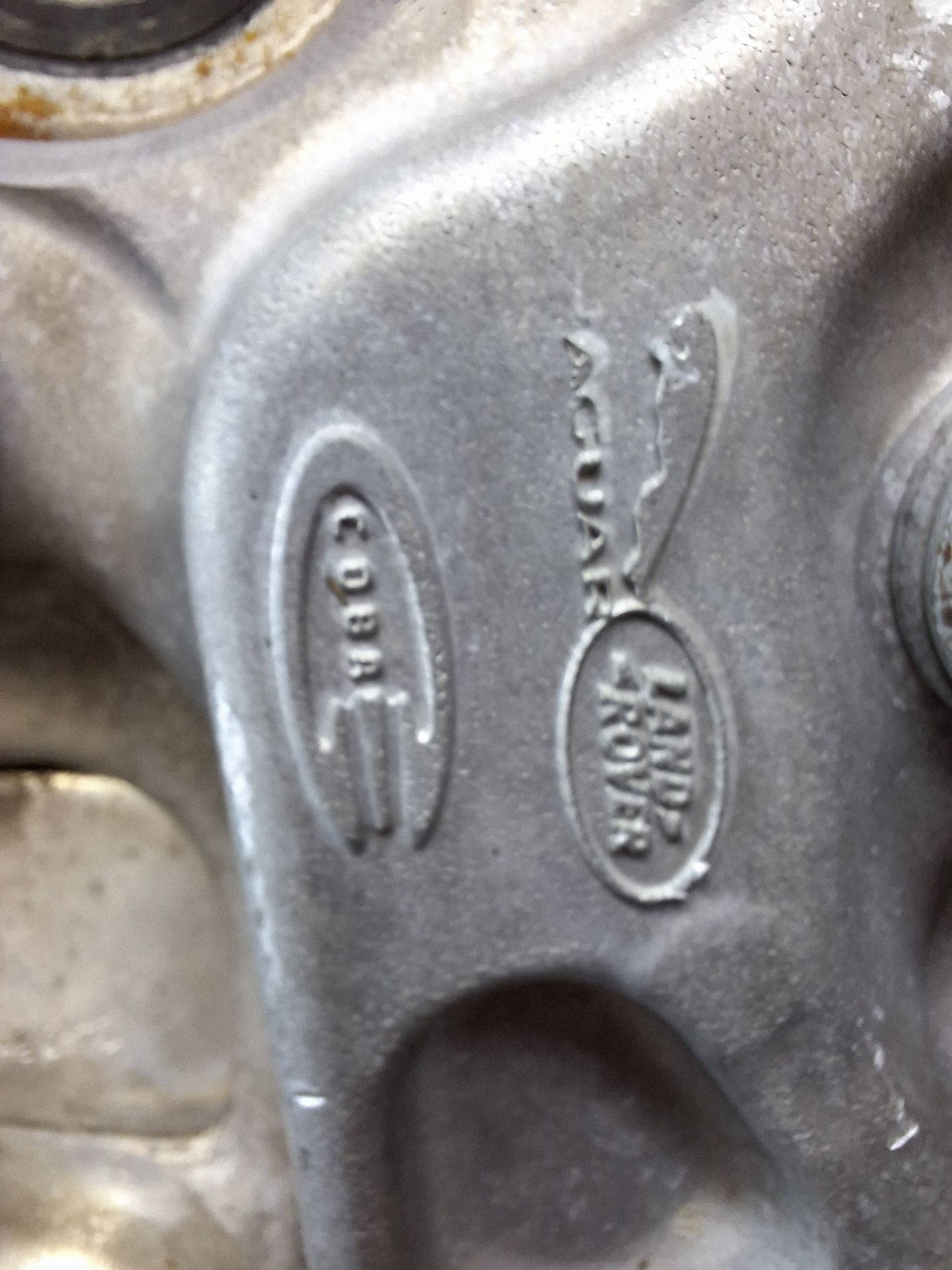 swing right front RANGE ROVER VELAR L560 18- HK83-3K185-BC