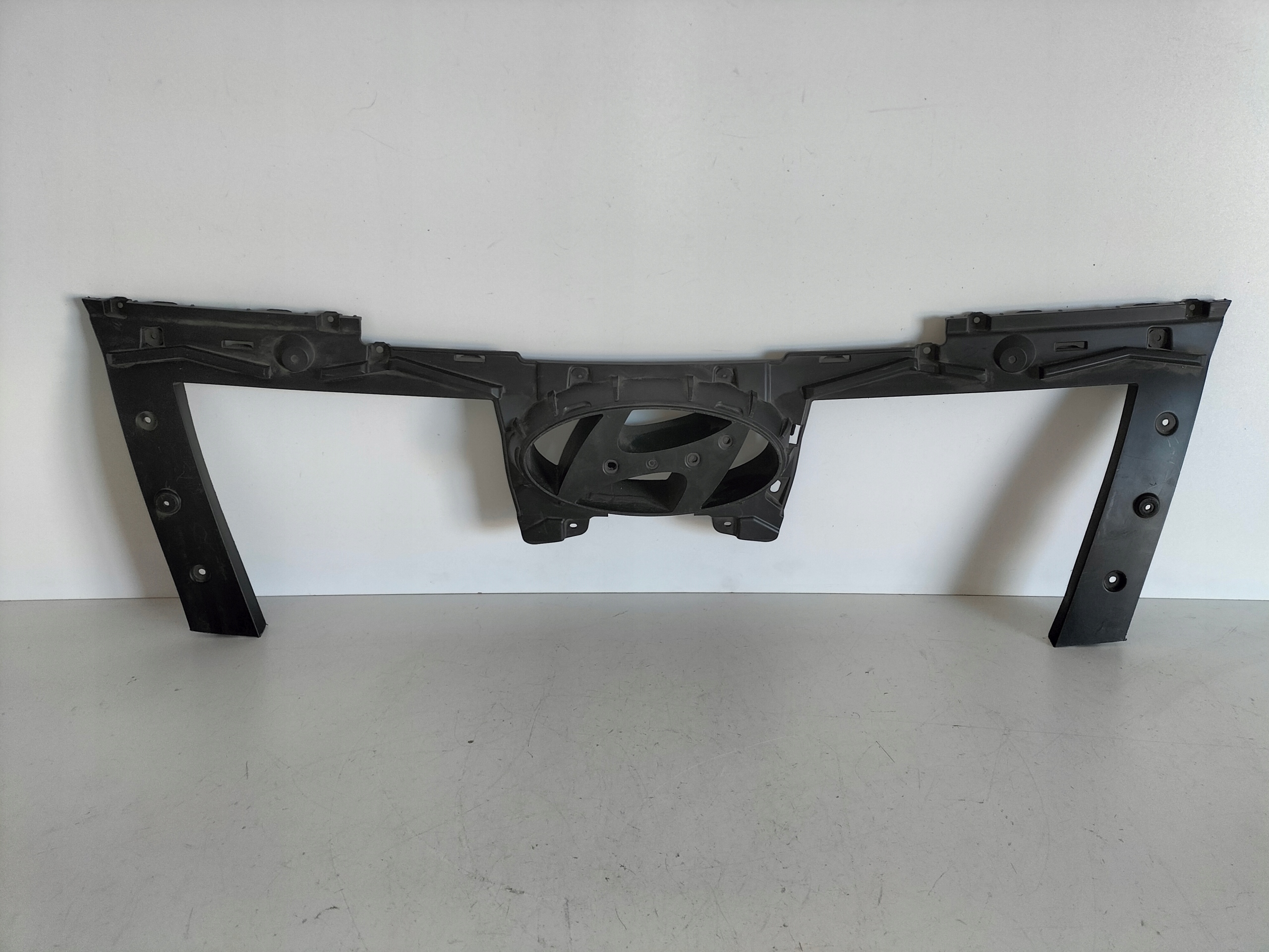 pillar holder support grille grilla HYUNDAI TUCSON 4 IV 20