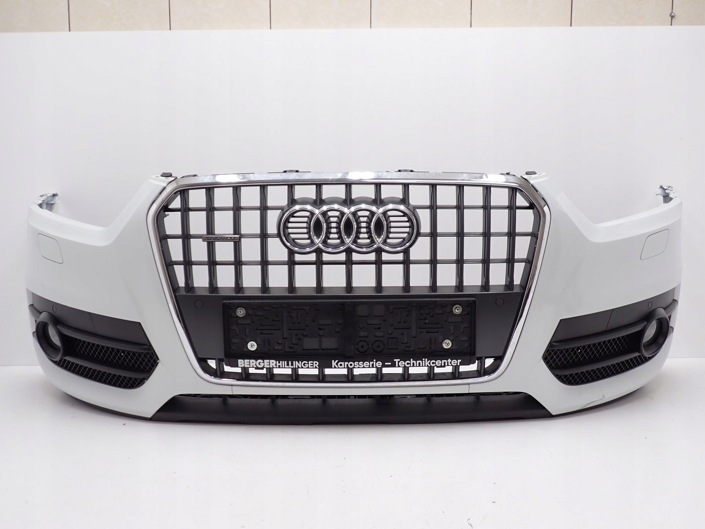 ZDERZAK PRZÓD PRZEDNI KOMPLETNY PDC SPRYSK AUDI Q3 I 8U 13R