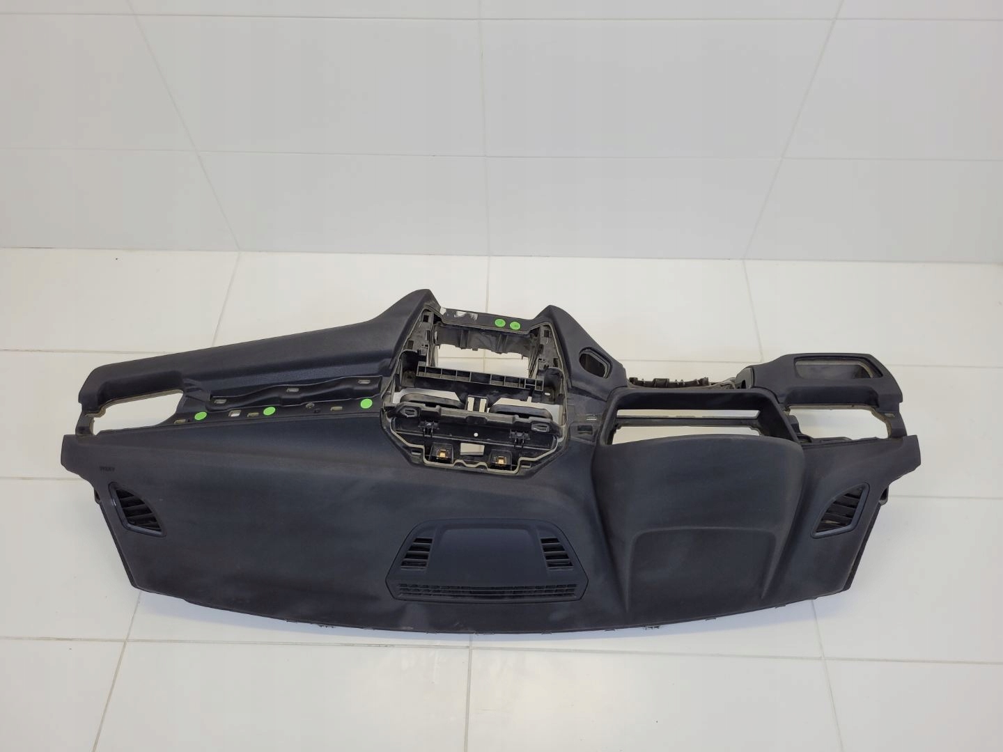 dashboard instrument panel console BMW X1 F48 2019 9332741-1B