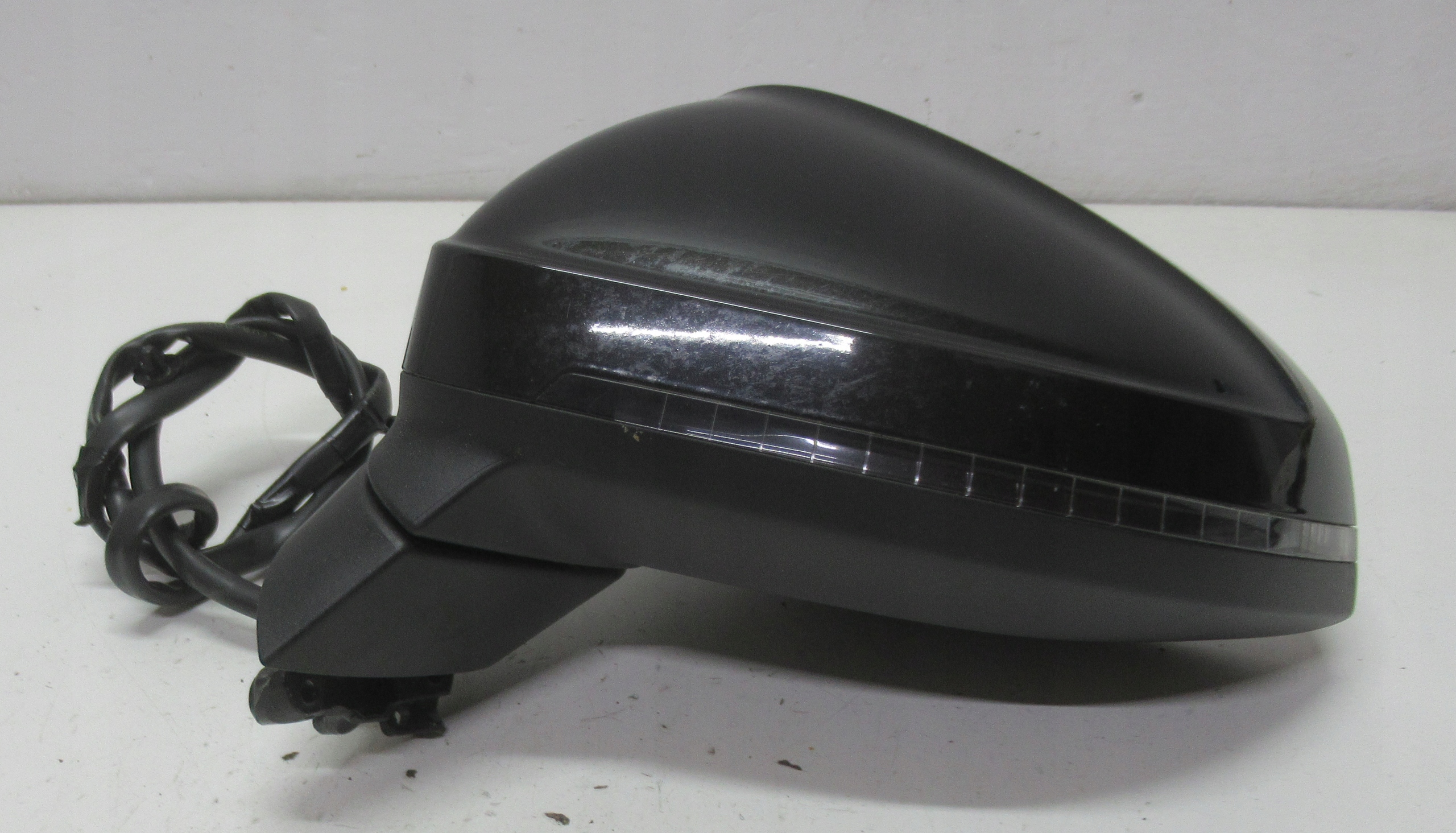 AUDI A4 B9 AVANT 3.0 TDI 18R mirror left 12 PIN EUROPA