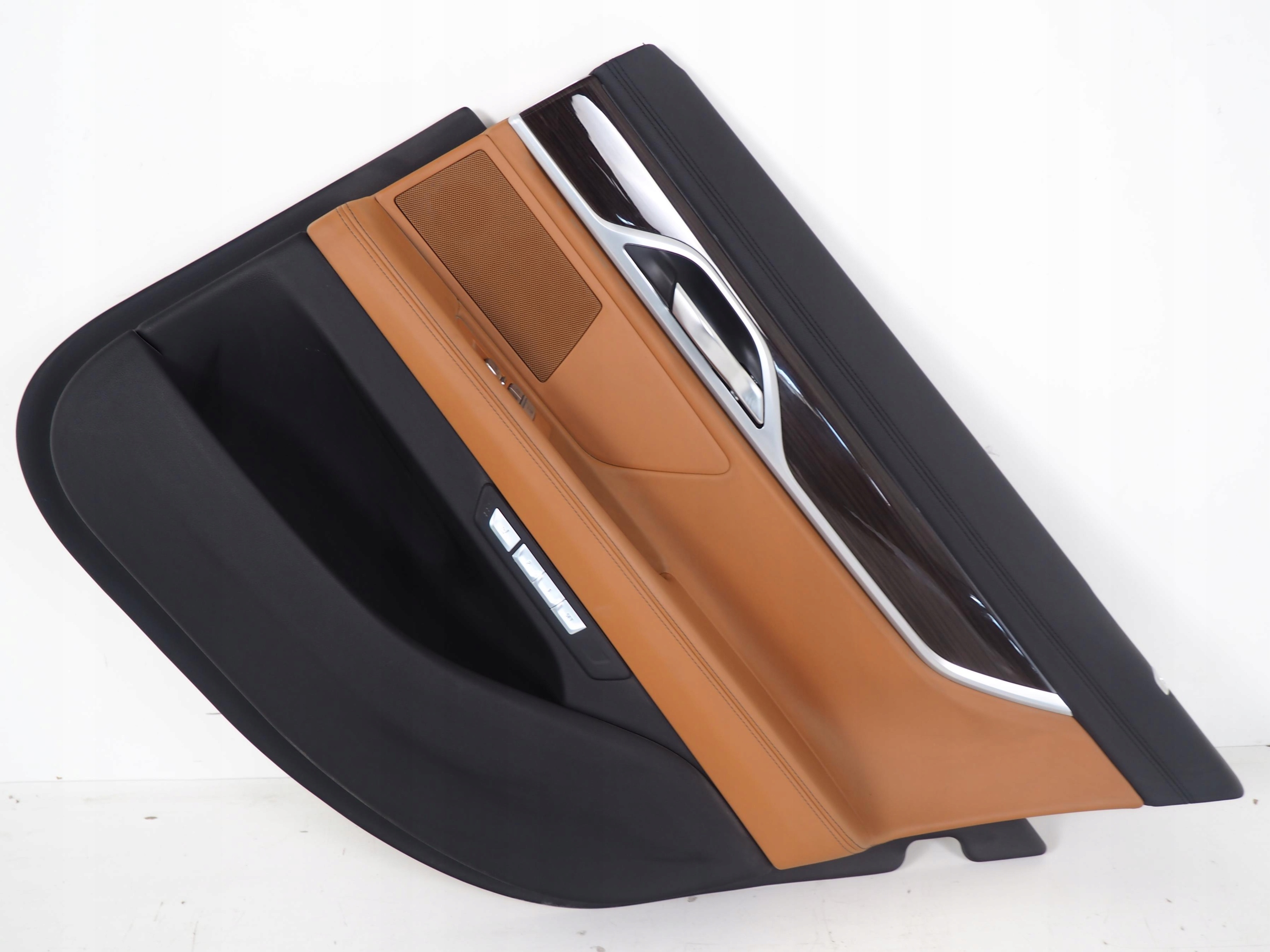 Оббивка бекону двері П зд BMW G11