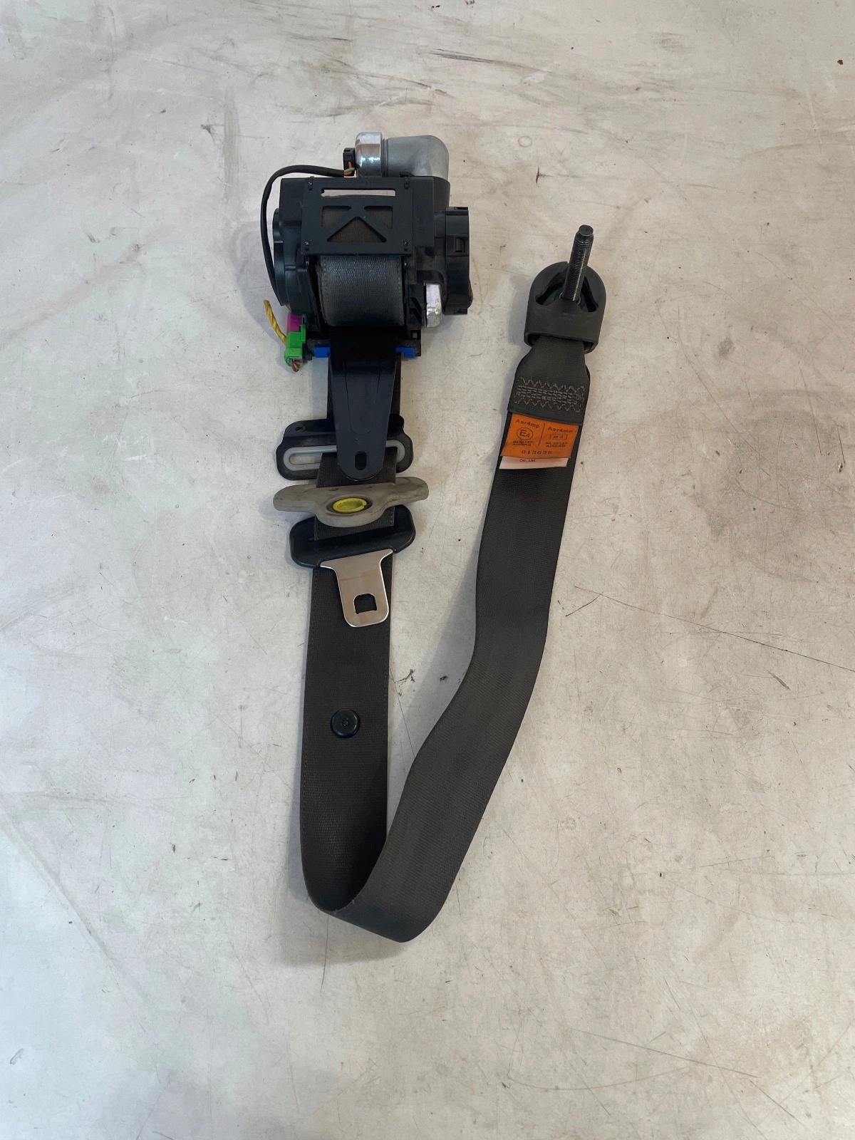 tension belt safety front front right Opel Antara