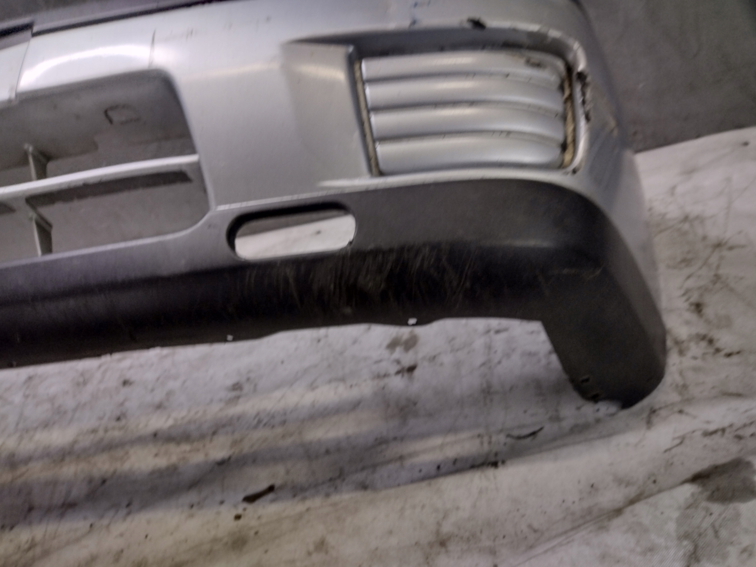 Frontstoßstange Nissan Sunny N14