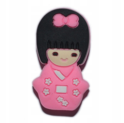 

Pozostałe - Przypinka - Lalka kokeshi - 1547