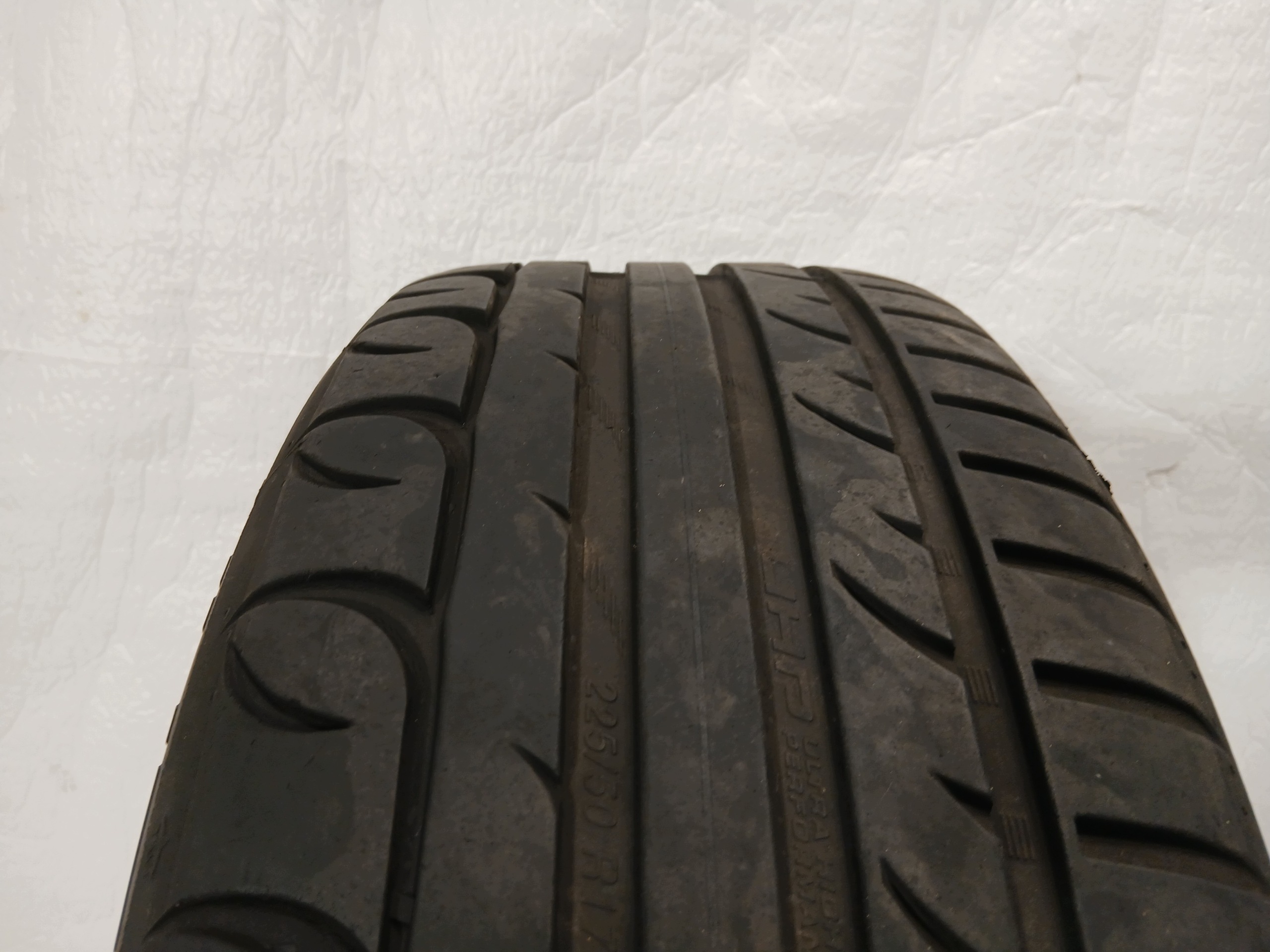 AUDI A4 B9 LIFT tyres discs wheels KOMPLET 8W0601025C