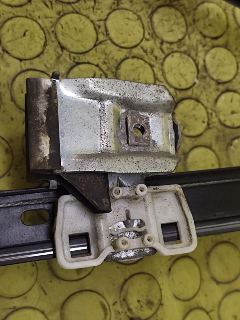 LAND ROVER FREELANDER window regulator right front