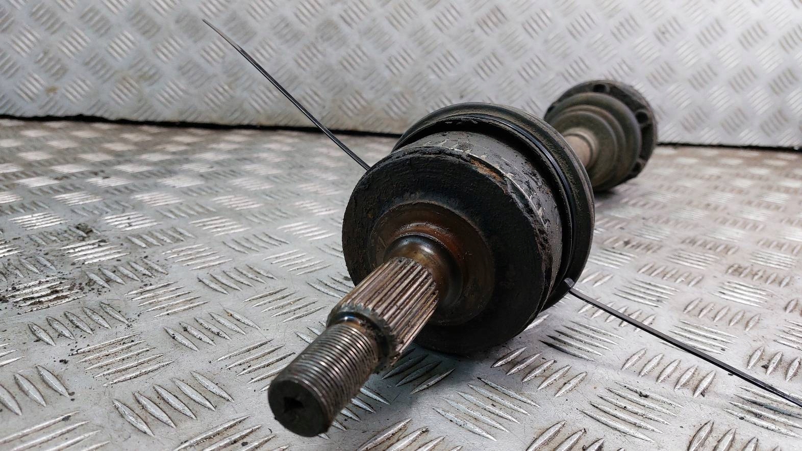 semi-axis left front MERCEDES-BENZ V 230