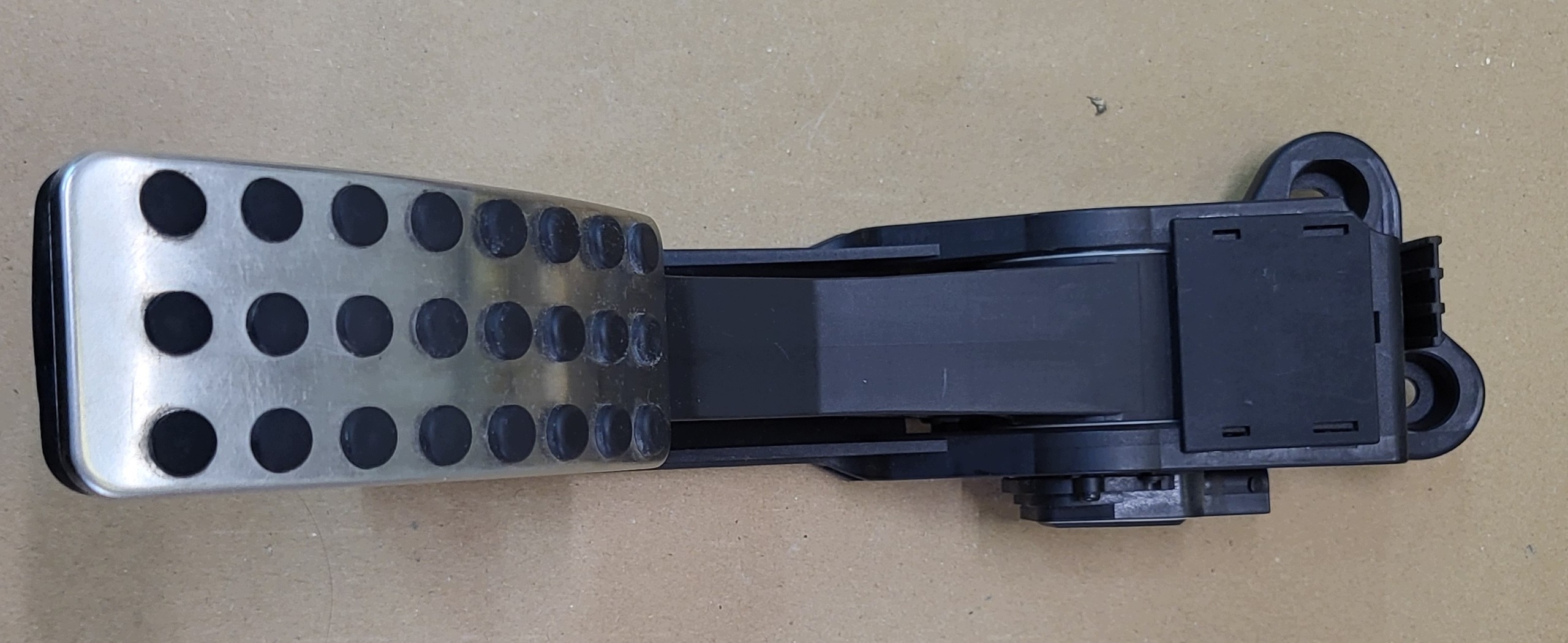 accelerator pedal potentiometer module MERCEDES ML 164 R W251 320 CDI A1643000104 OE