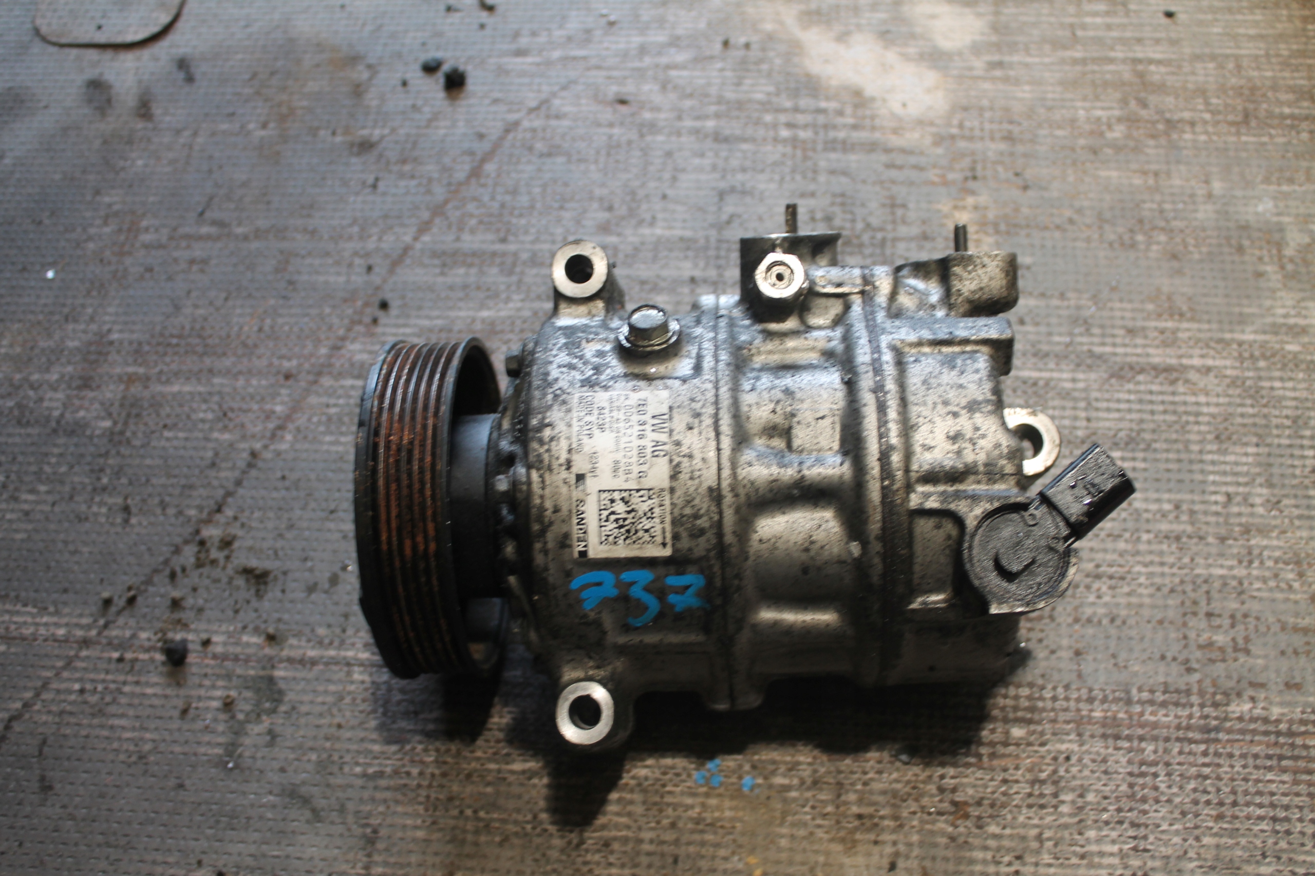 737. kompresor klimatizaci VW T6 7E0816803G