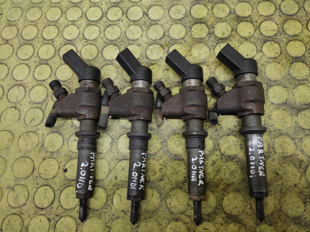 PEUGEOT PARTNER 2.0 HDI injector 9652173780