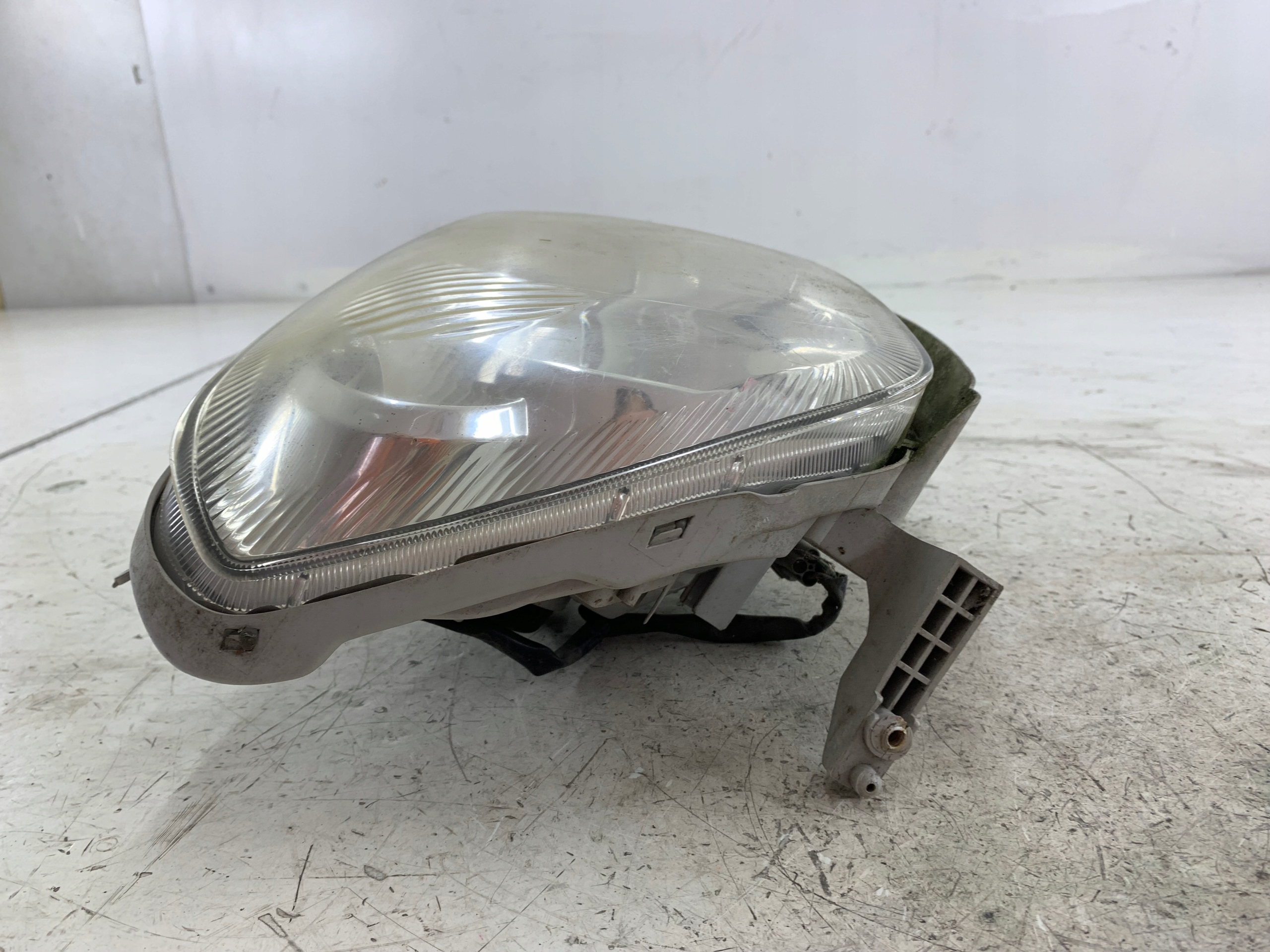 DAIHATSU CUORE VI light right front LADNA