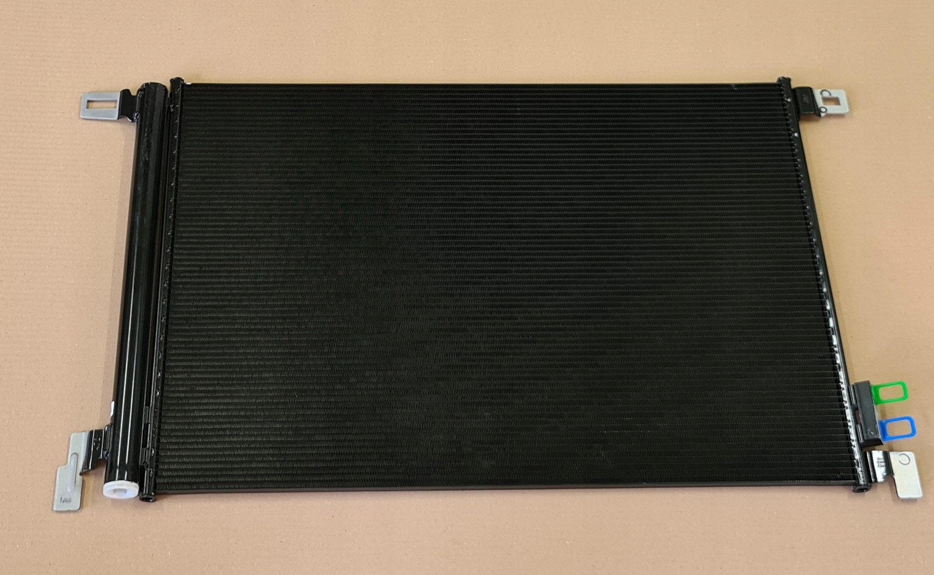 CHLODNICA KLIMATYZACJI BENTLEY BENTAYGA