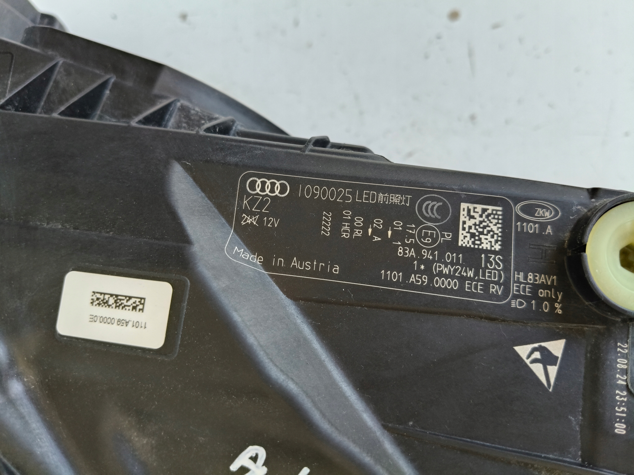 light left REFLEKTOR AUDI Q3 II 83A 18- FULL LED