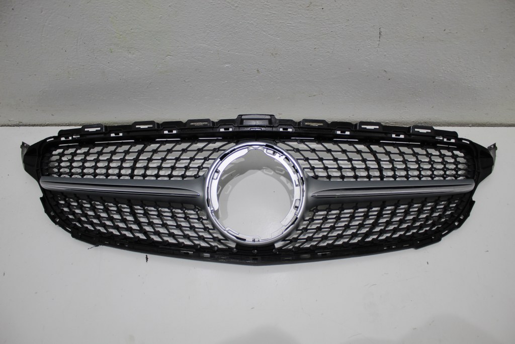 Mercedes C05 W205 Grill Diamond Czarny Igła 096549 za 740 zł z Góra