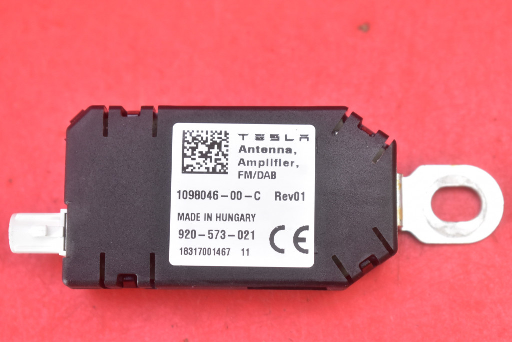 amplifier ANTENY 1098046-00-C TESLA MODEL 3 17-21