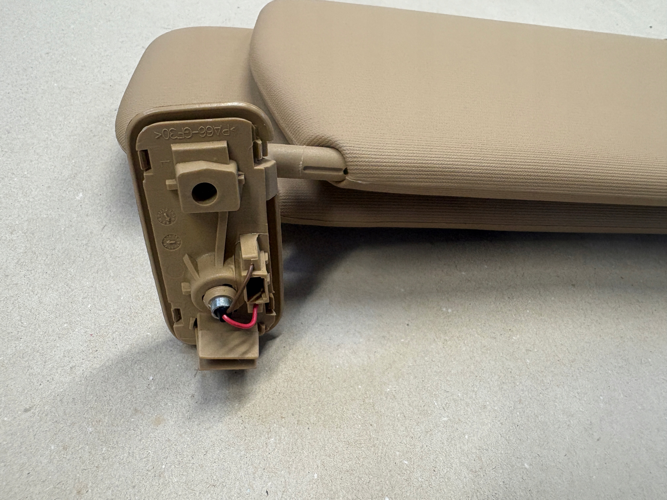 PORSCHE CAYENNE 7P 92A cover PRZECIWSLONECZNA left
