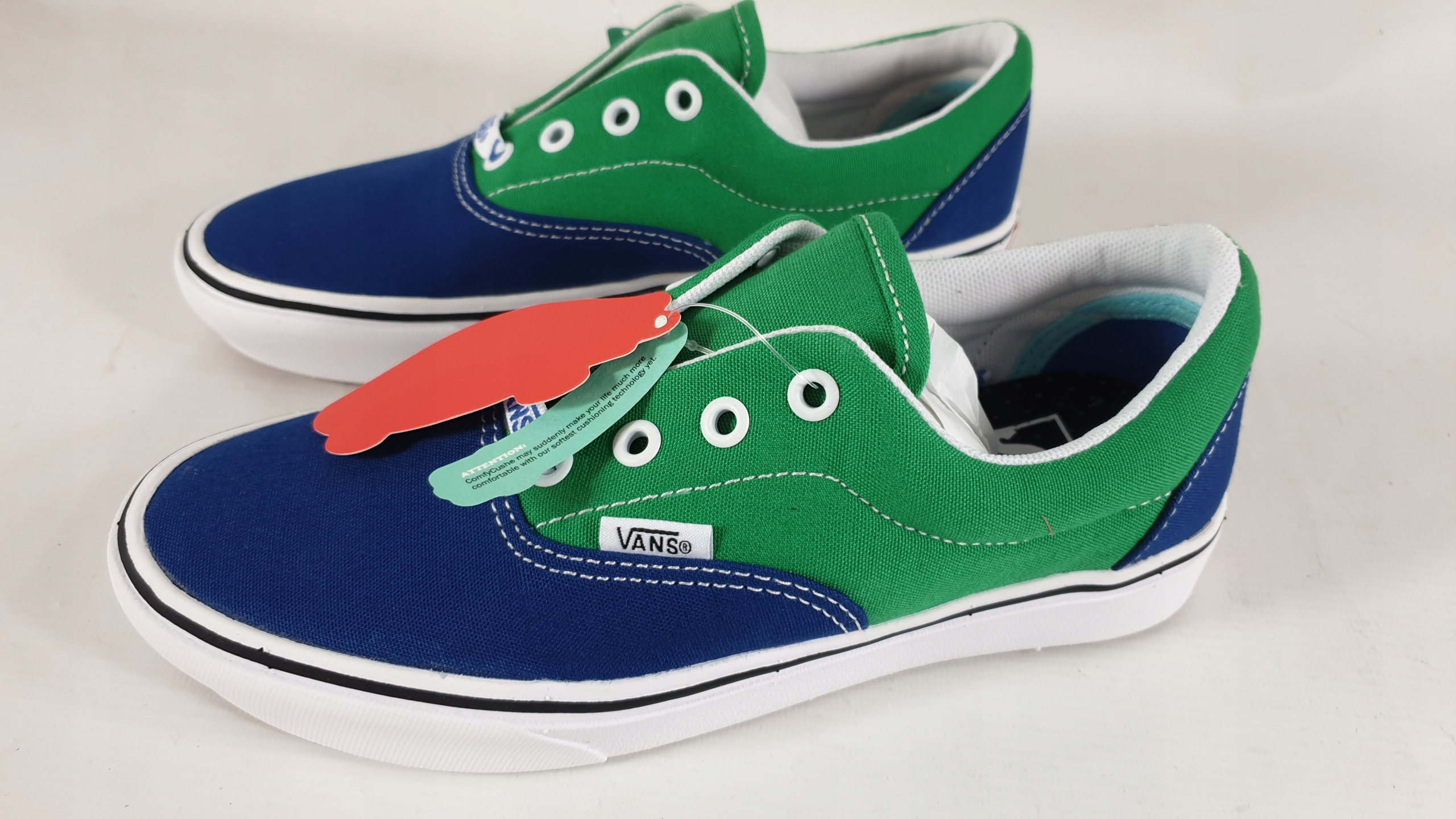 Vans Comfycush Lace MIX Tenisky Velikost 36,5
