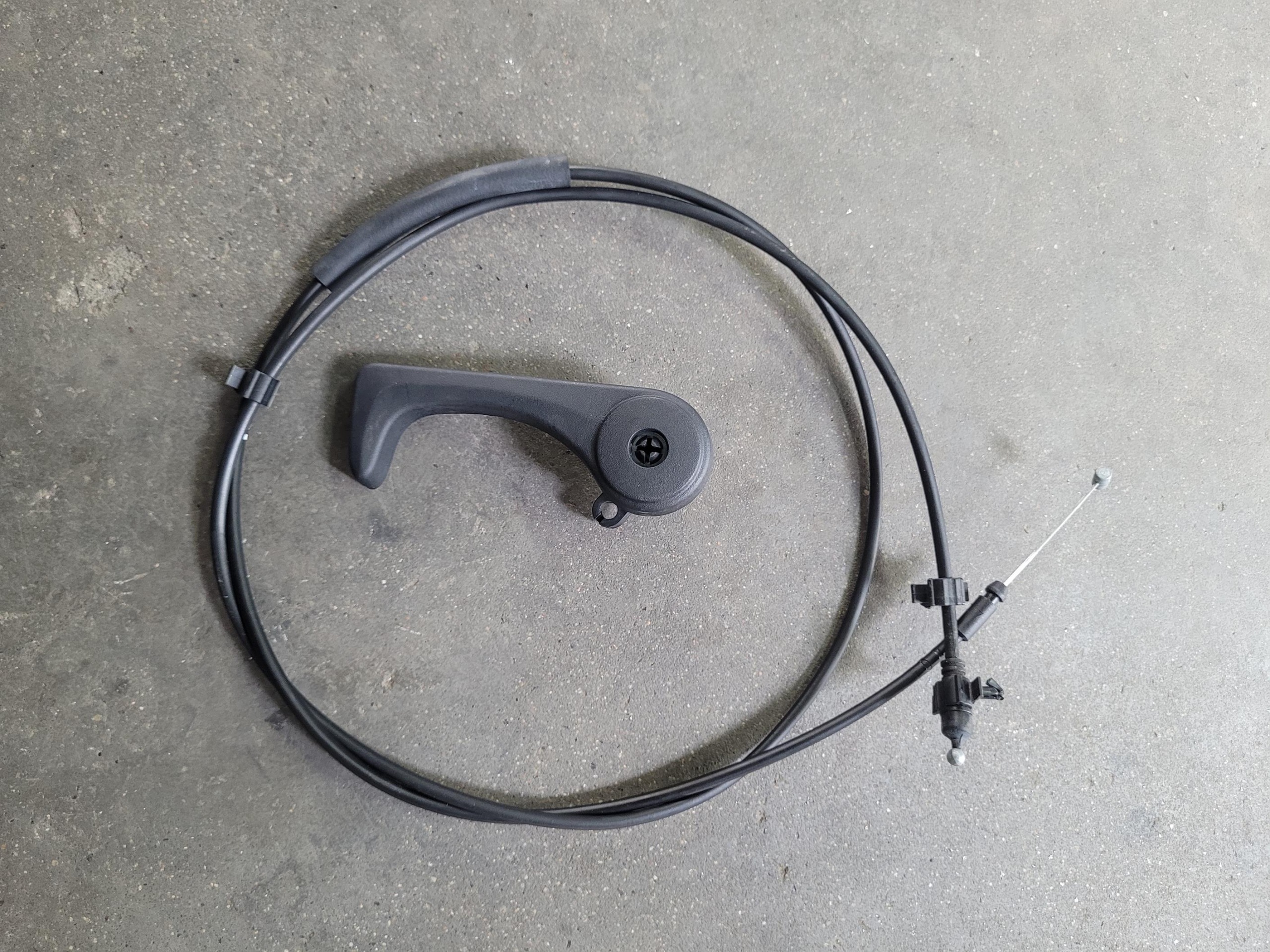 Câble du capot Levier cable ouverture capot du capot SSANGYONG KGM TORRES EVX