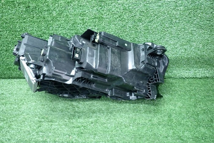 SKODA OCTAVIA IV CRYSTAL LIGHTING LIFT 23- reflektor left light left