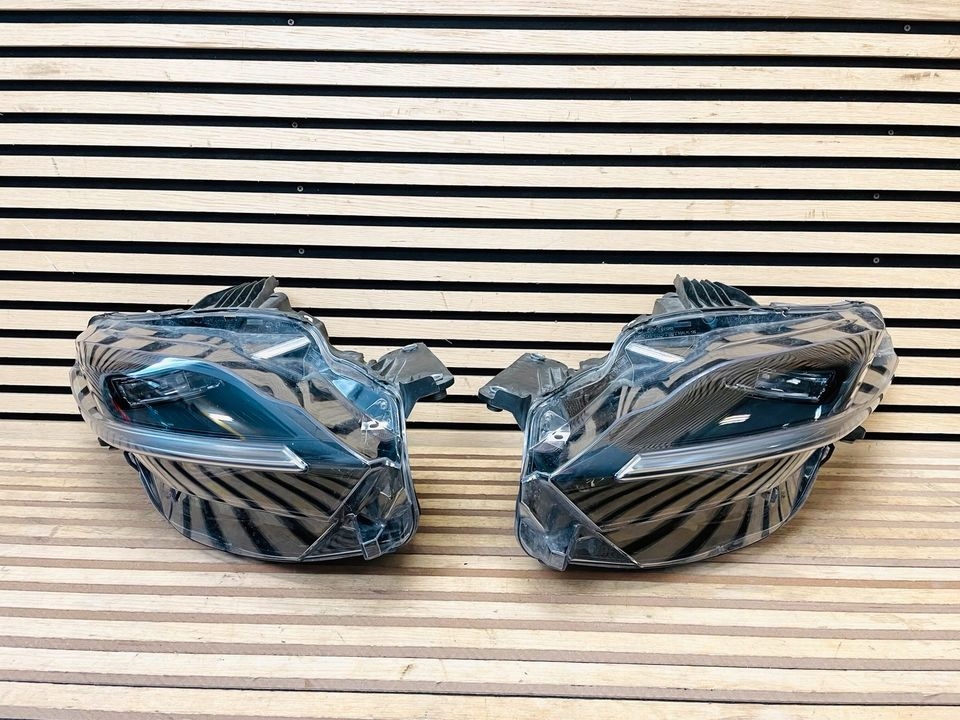 ФЕРРАРИ РОМА ФАРА ПРАВА ЛЕВА ПЕРЕД 904370 904368