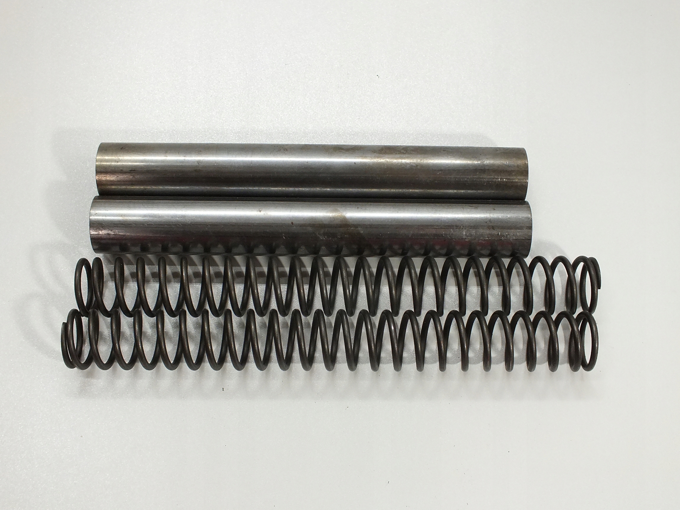 SPRĘŻYNY AMORTYZATORÓW RUR ZAWIESZENIA PRZÓD LAGI YAMAHA XVS 650 DRAG STAR