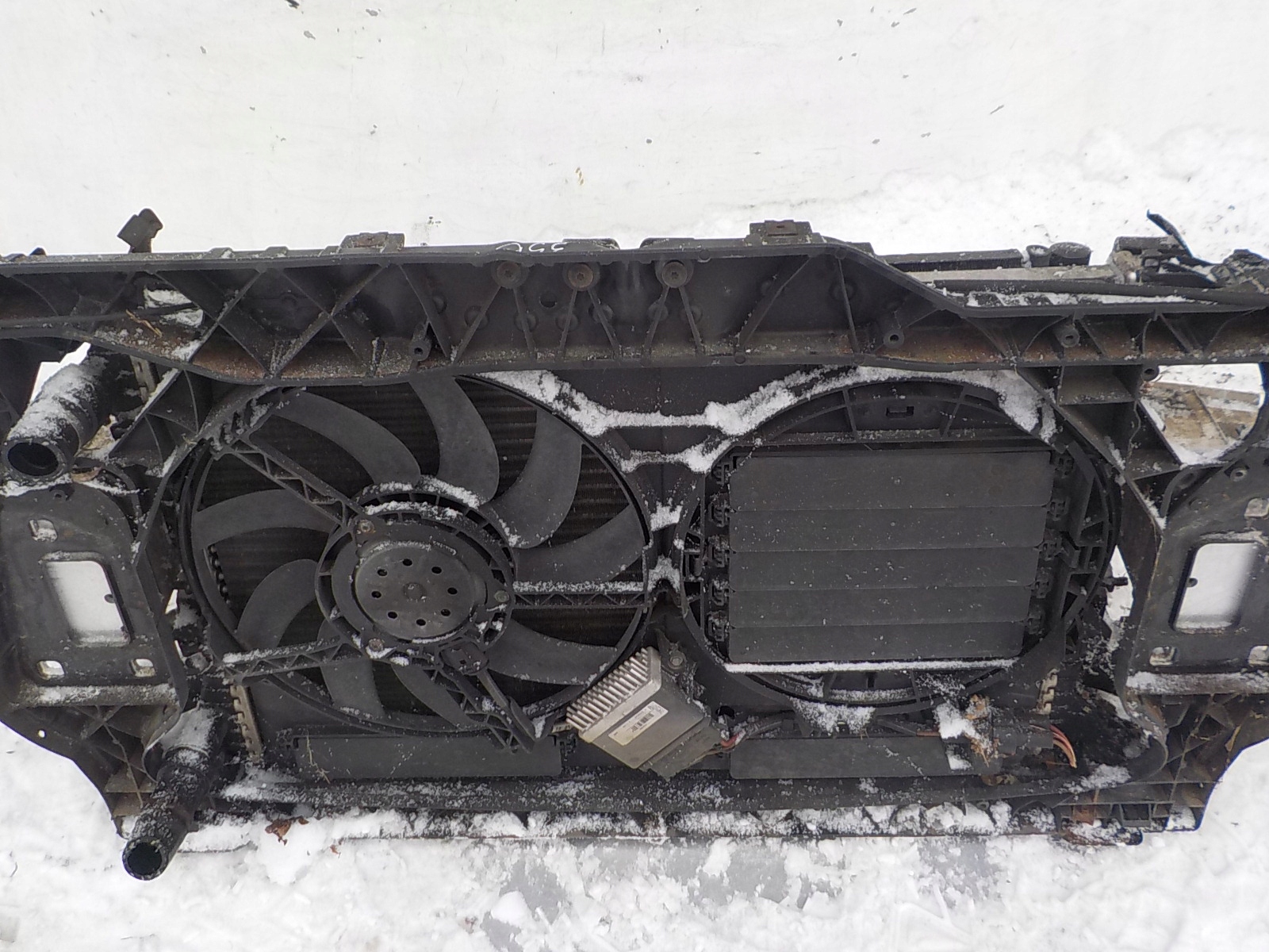 350 AUDI A4 B8 A5 8T support panel for radiators radiator 2,0 TDI