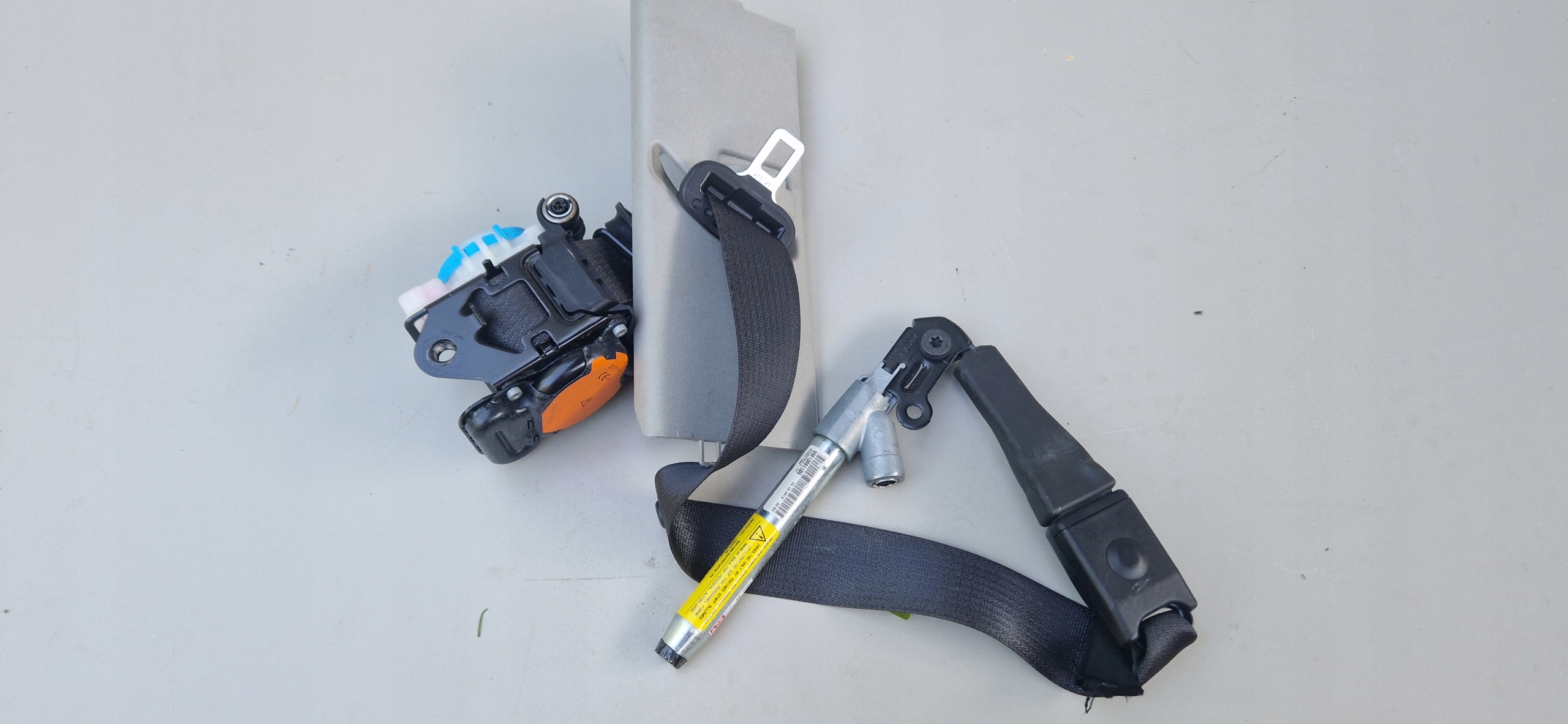 ремень натяжитель левый перед opel INSIGNIA A РЕСТАЙЛИНГ