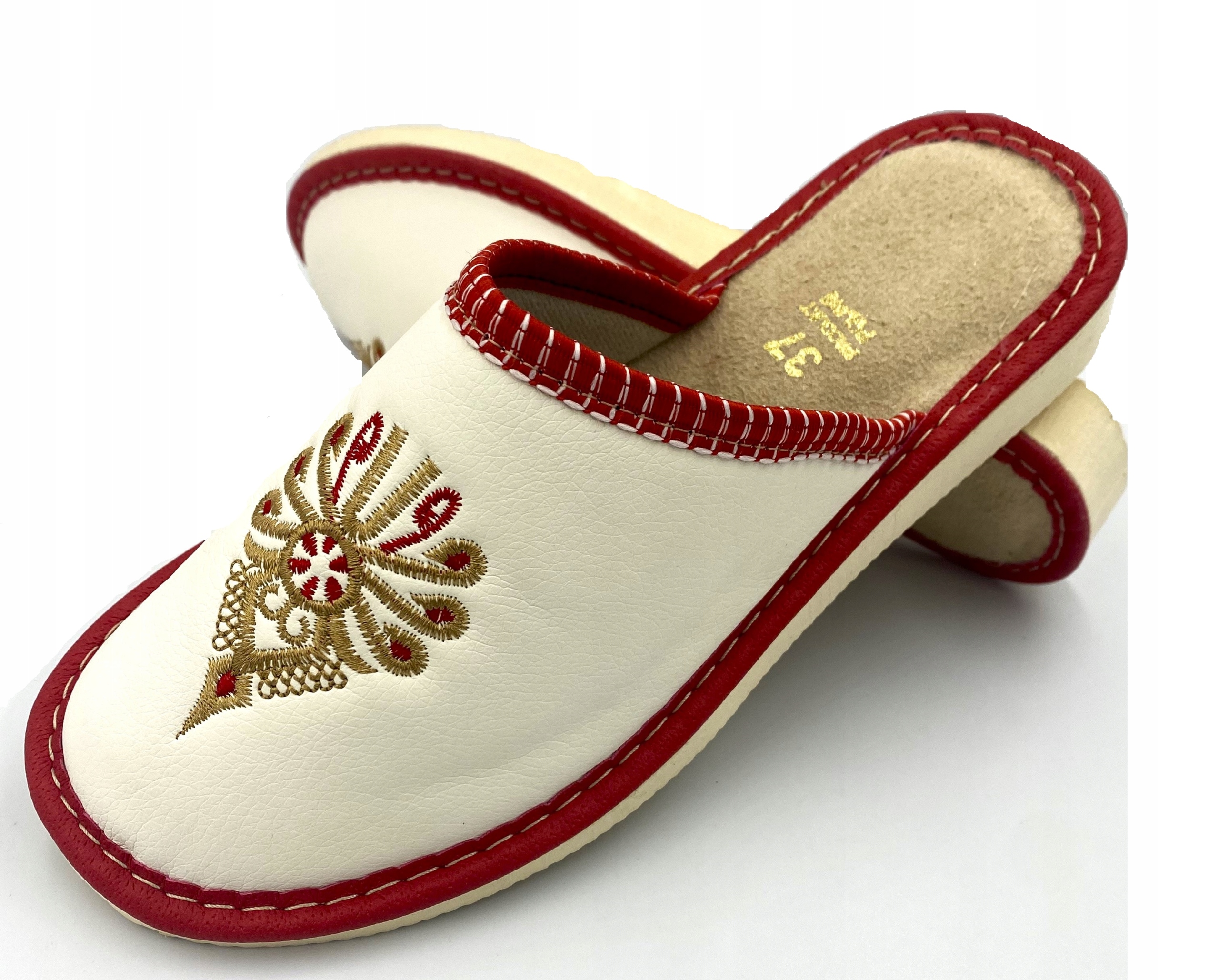 KAPCIE DAMSKIE ZAKRYTE BIAŁE PANTOFLE CIAPY LACZKI PARZENICA r.39 Model 07M2