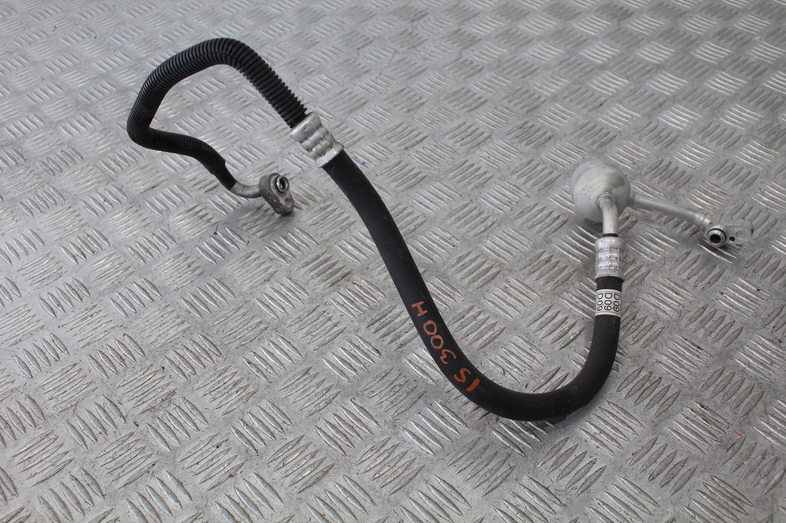 ШЛАНГ КОНДИЦИОНЕРА LEXUS IS 300H