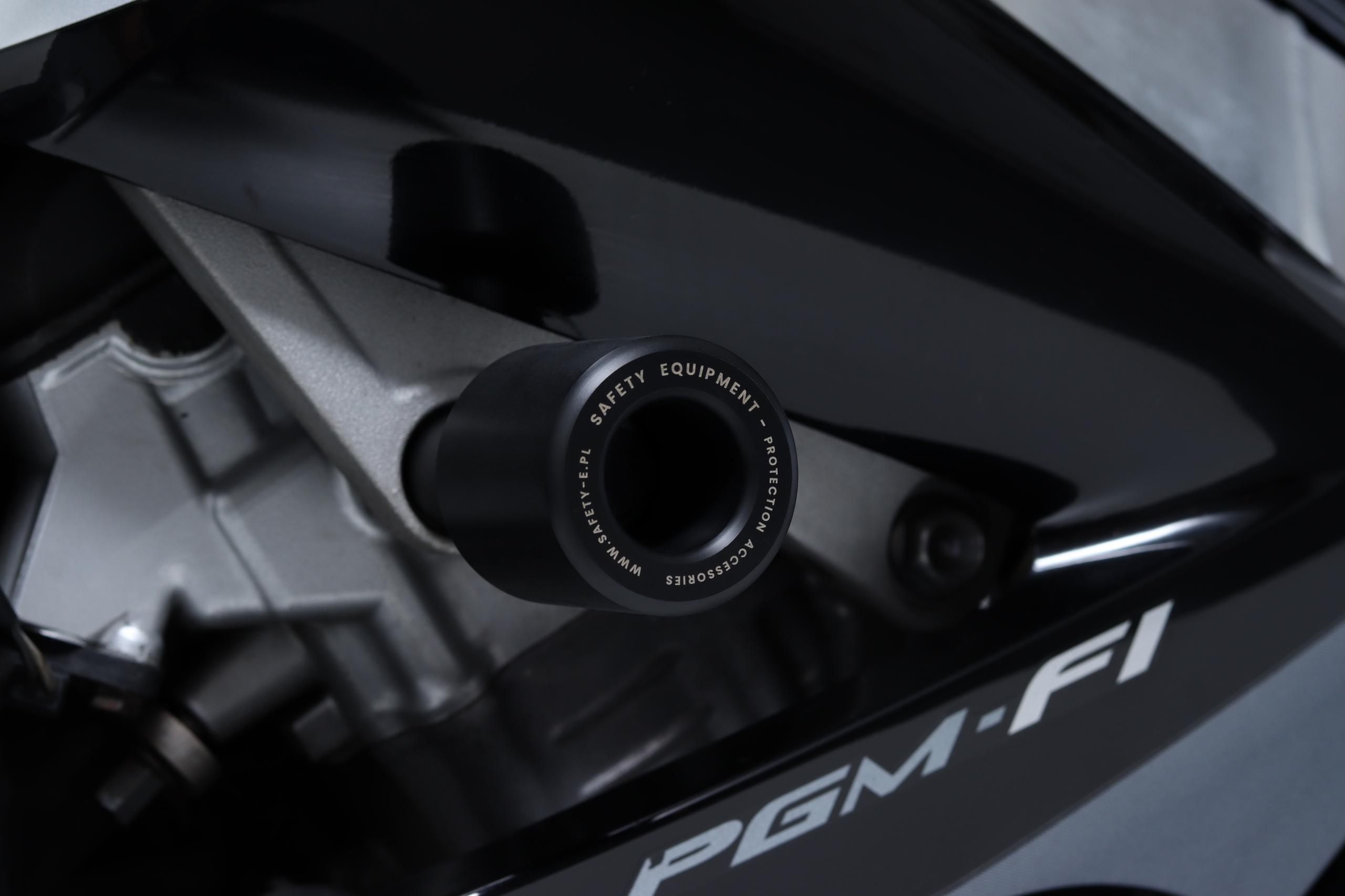 Honda CBR900RR 929 2000-2001 - Crash pady SE Producent Safety-E