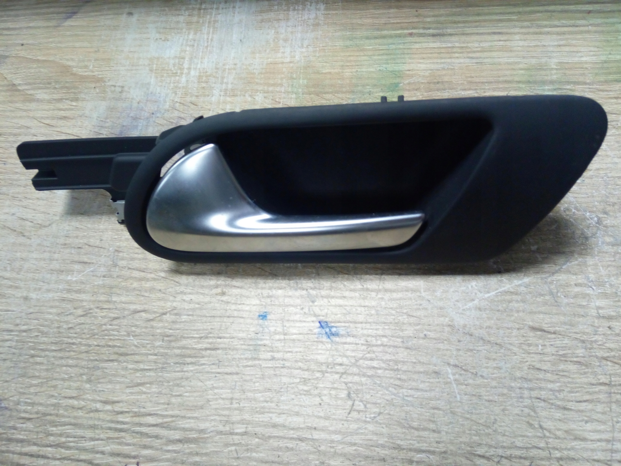 ручка двери внутренняя vw Golf V VI универсал '07-14 оригинал.*