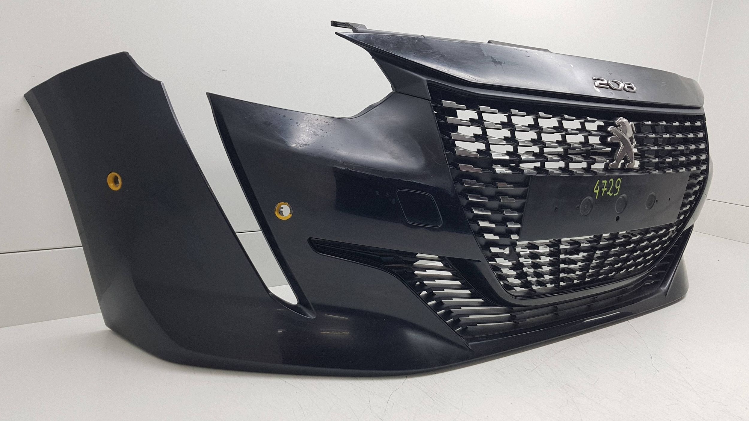 PEUGEOT 208 II 2019 - nárazník předek 9823203580